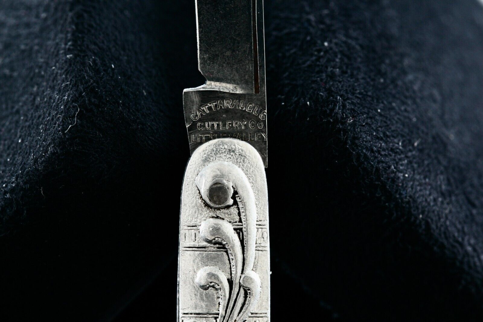 Early 1900's Cattaraugus Cutlery Co Little Valley, NY Floral Etched Pocket Knife