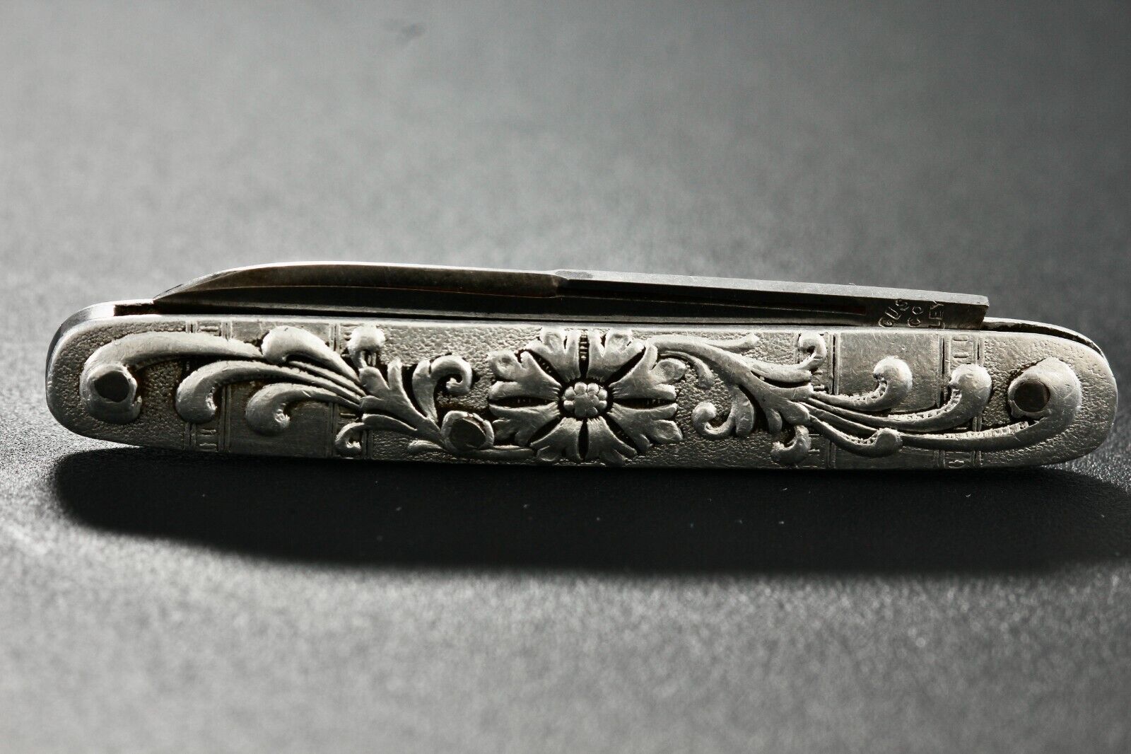 Early 1900's Cattaraugus Cutlery Co Little Valley, NY Floral Etched Pocket Knife