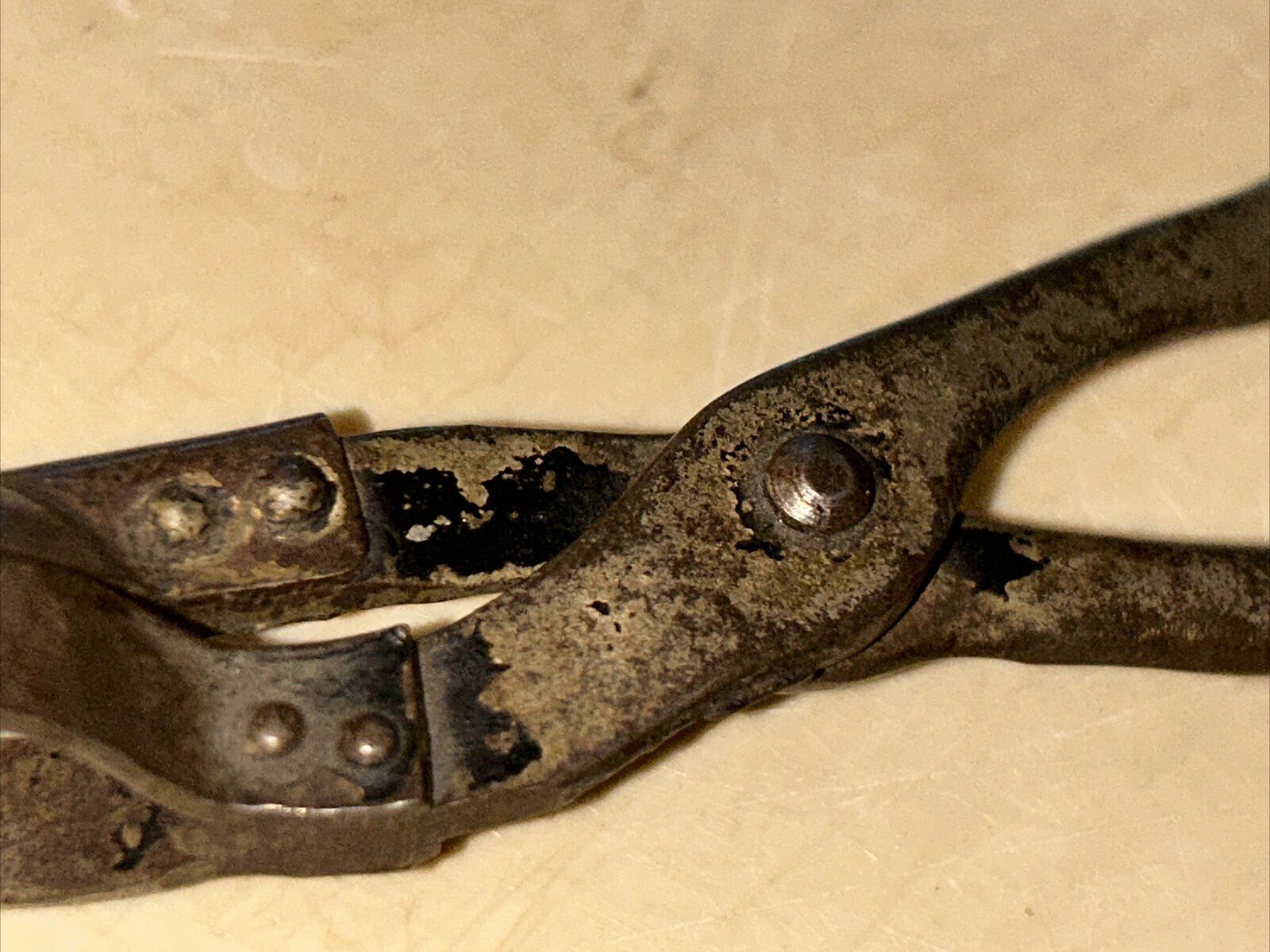 ANTIQUE CIRCA 1900'S PINEAPPLE EYE REMOVER / CUTTER PEELER