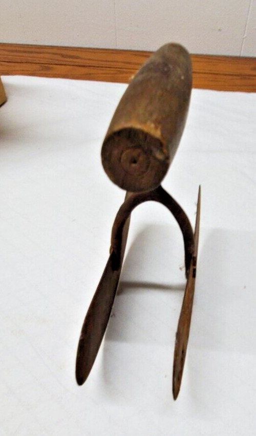 Antique Vintage Dual Blade Wood Handle Metal Pastry Dough Cutter OLD Primitive