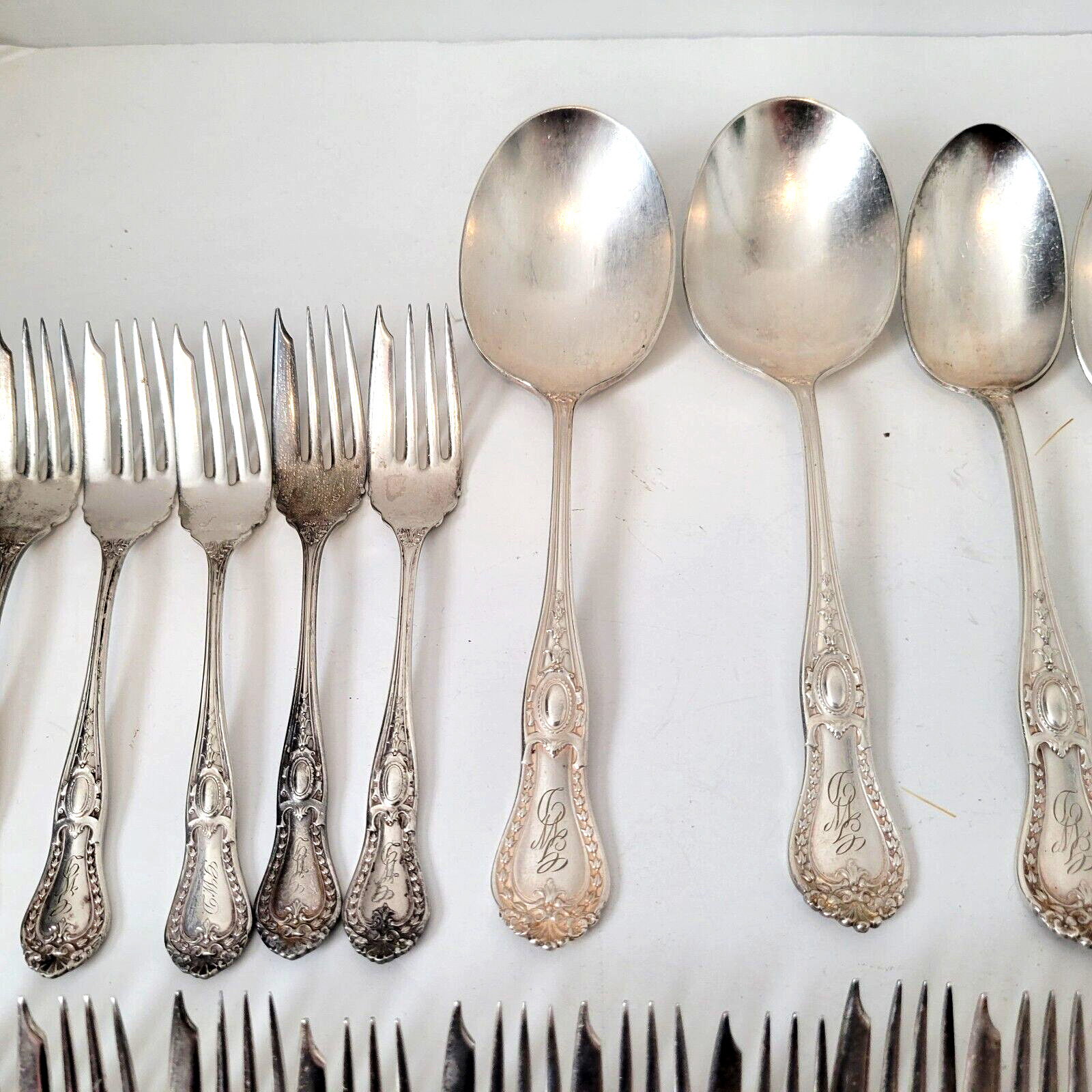 E.H.H. Smith Silver Co Marie Antoinette Silverplate Set of 40 1900's Monogram