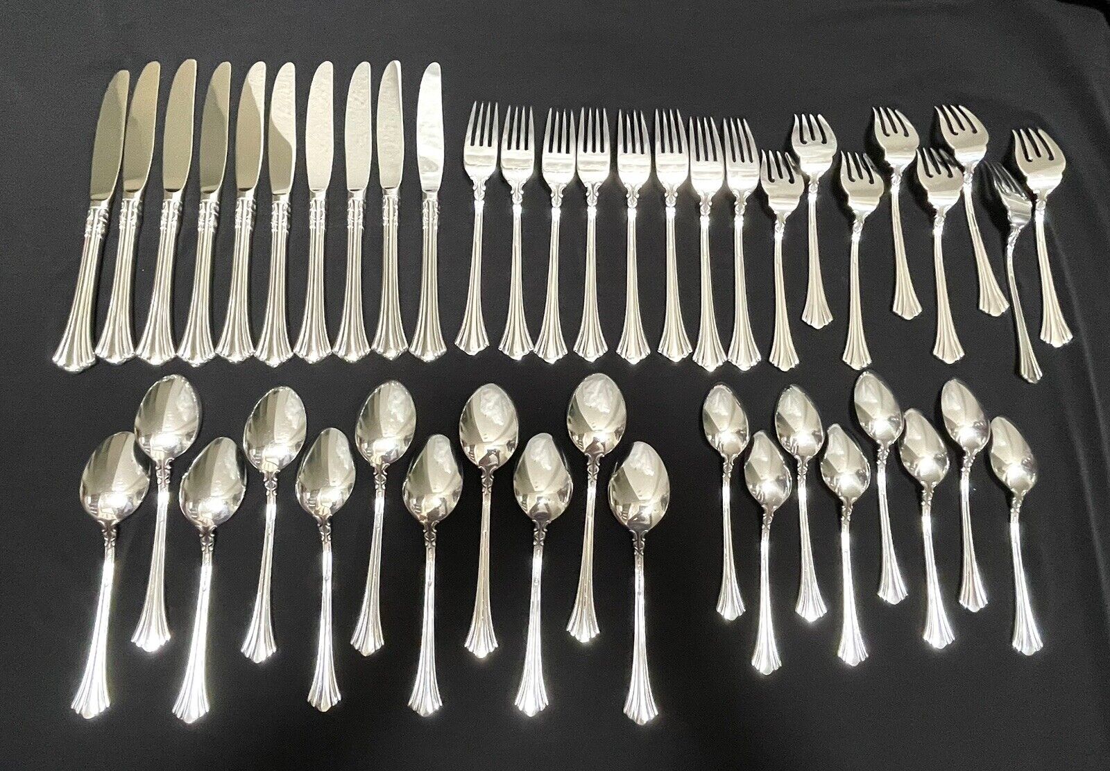 Vintage REED & BARTON 1800 Stainless Steel DELUXE Fancy Flatware Lot 45 Pieces