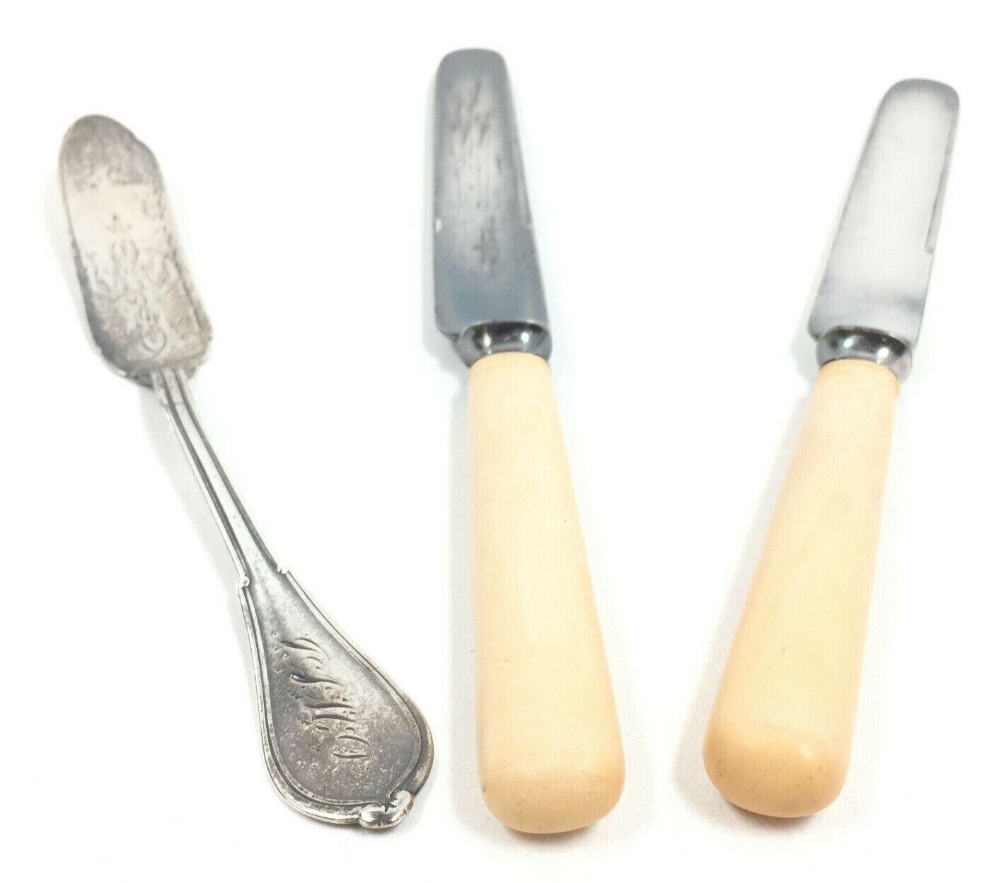 1800s Meriden Cutlery 2 Bone Handled Knives Silver Plated Blades w/ Butter Knife