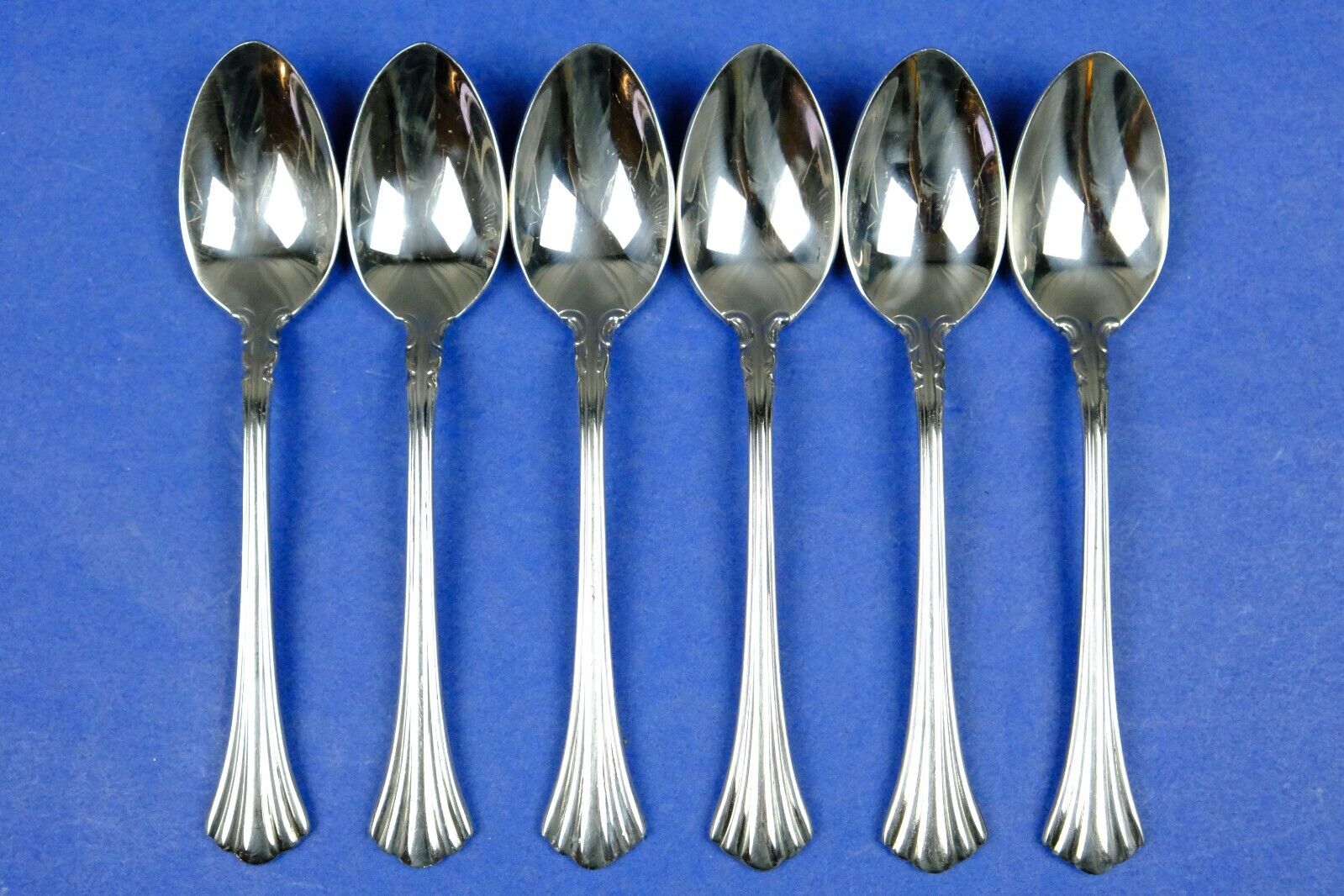 6 x Reed Barton 1800 Stainless 18/8 Teaspoons 6 1/8” Japan