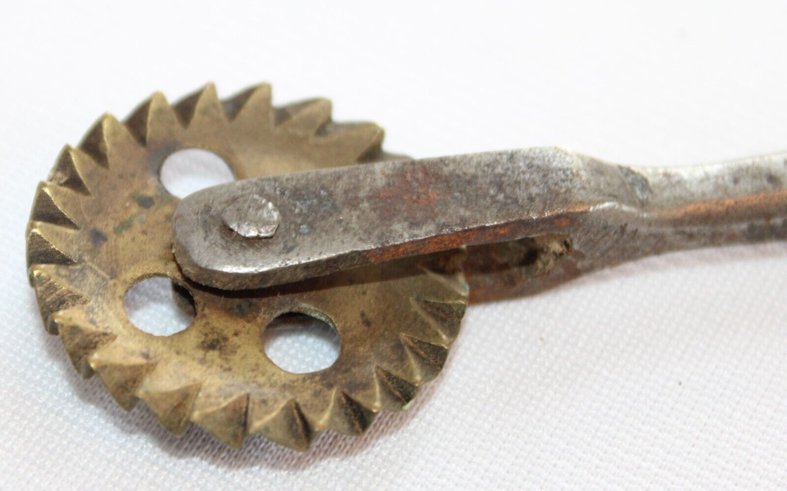 ANTIQUE 1800'S FORGED BRONZE & IRON PIE CRIMPER WHEEL PASTRY CUTTER KITCHEN TOOL