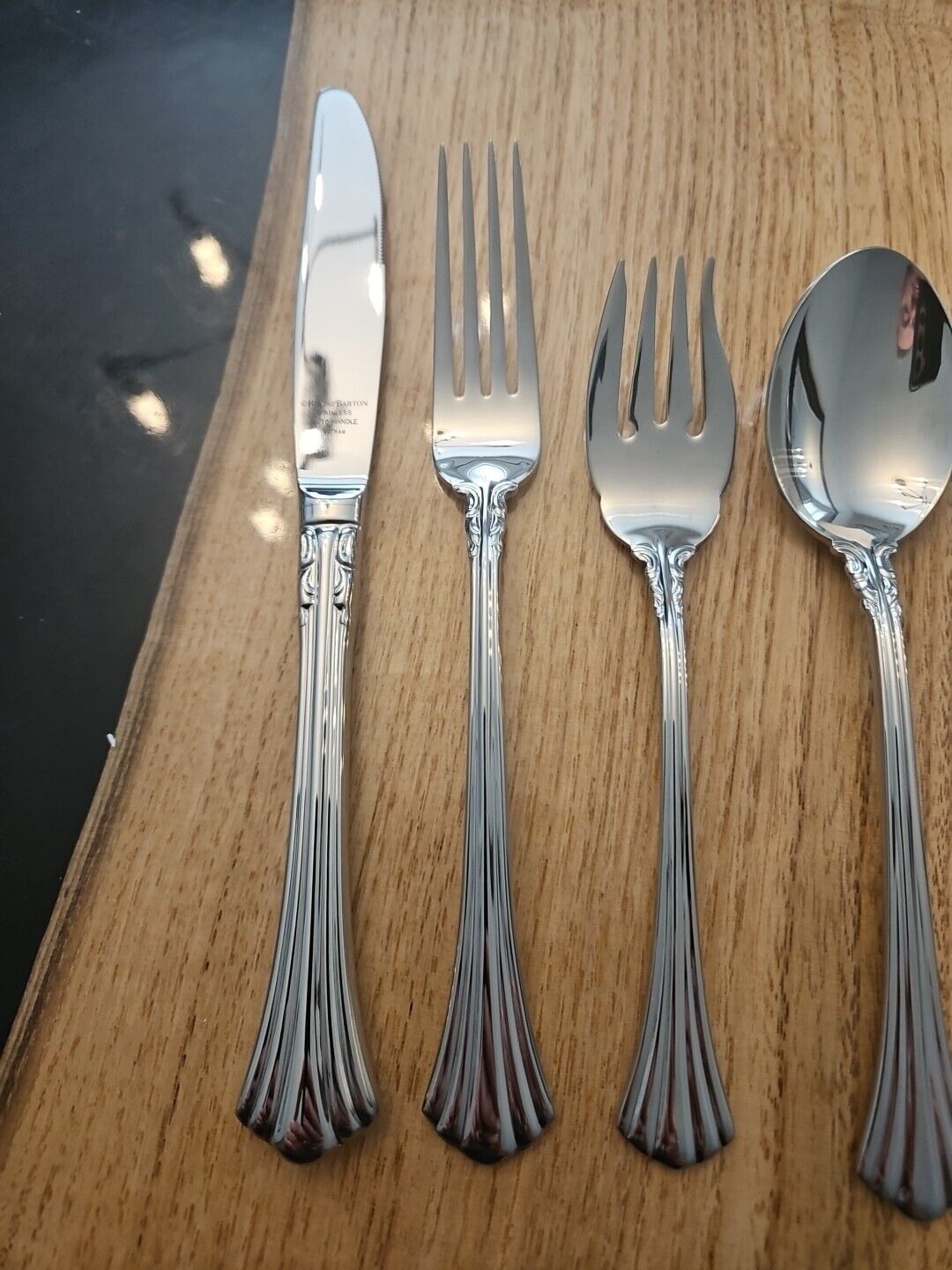 Reed & Barton 1800 Stainless Steel 5pc. Place Setting (Service for One)