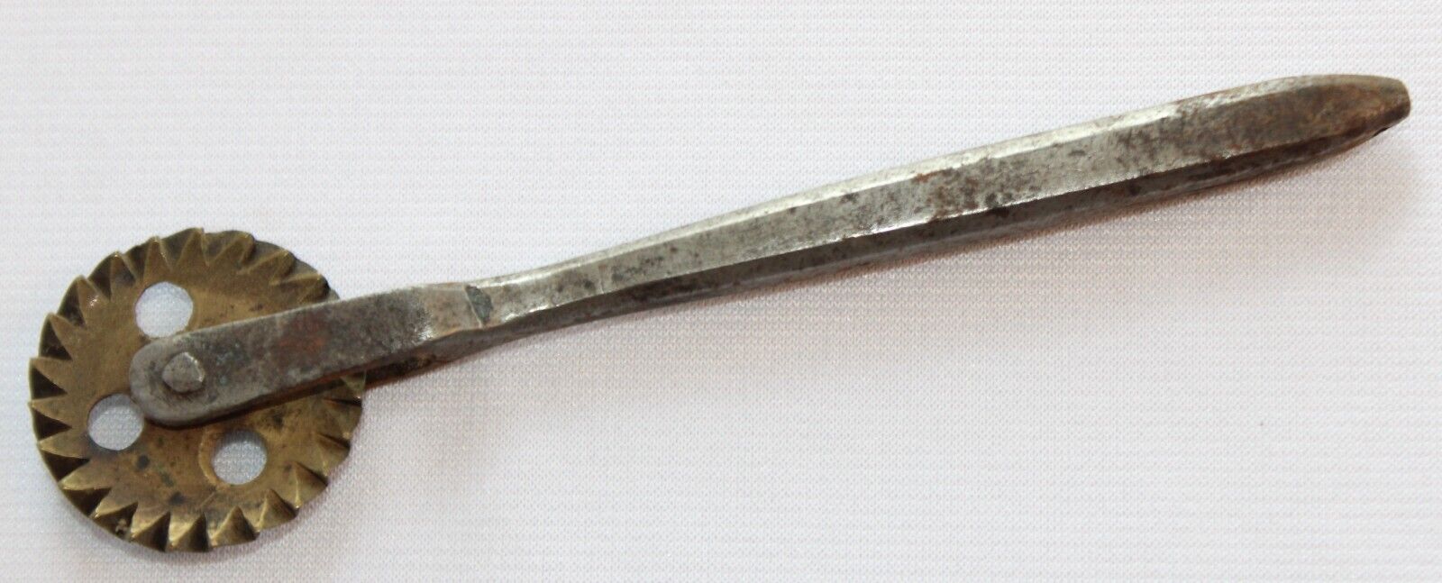 ANTIQUE 1800'S FORGED BRONZE & IRON PIE CRIMPER WHEEL PASTRY CUTTER KITCHEN TOOL