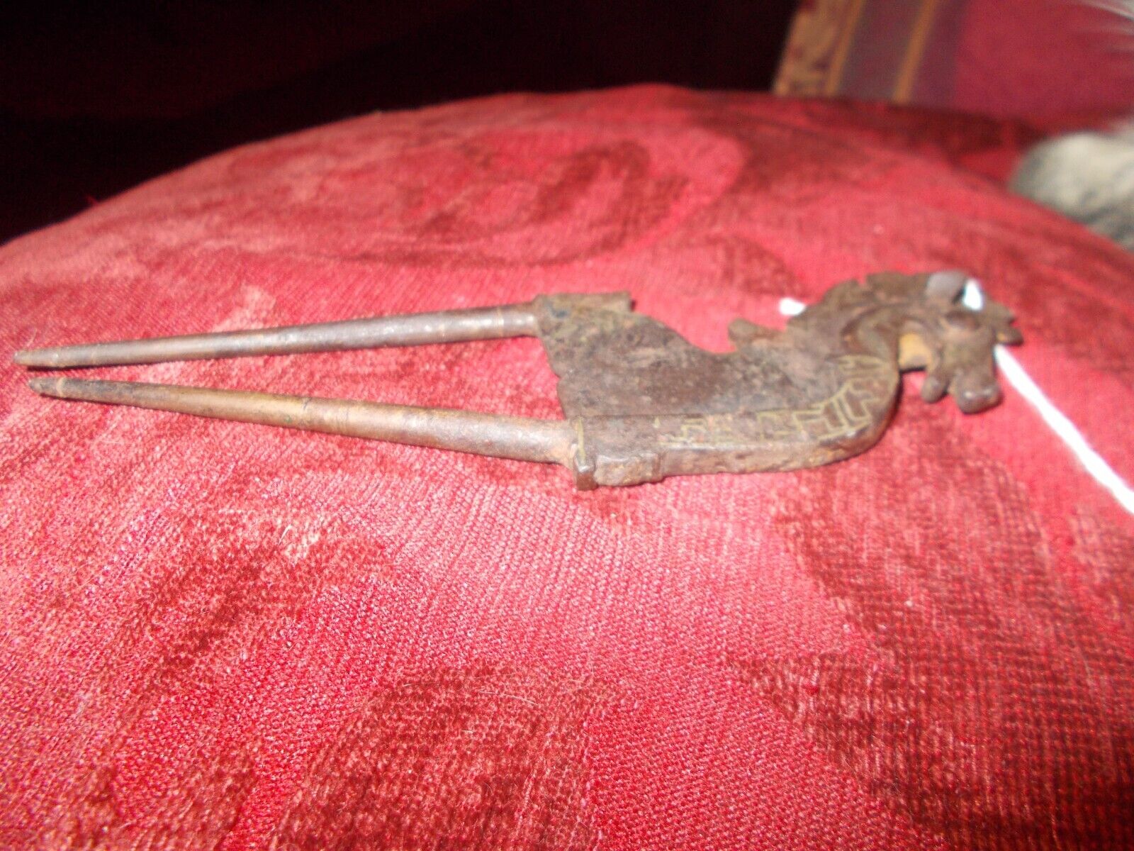 LATE 1700S EARLY 1800S EARLY TOBACCO CUTTER FOR CIGARS TO CUT OFF END. SEAHORS