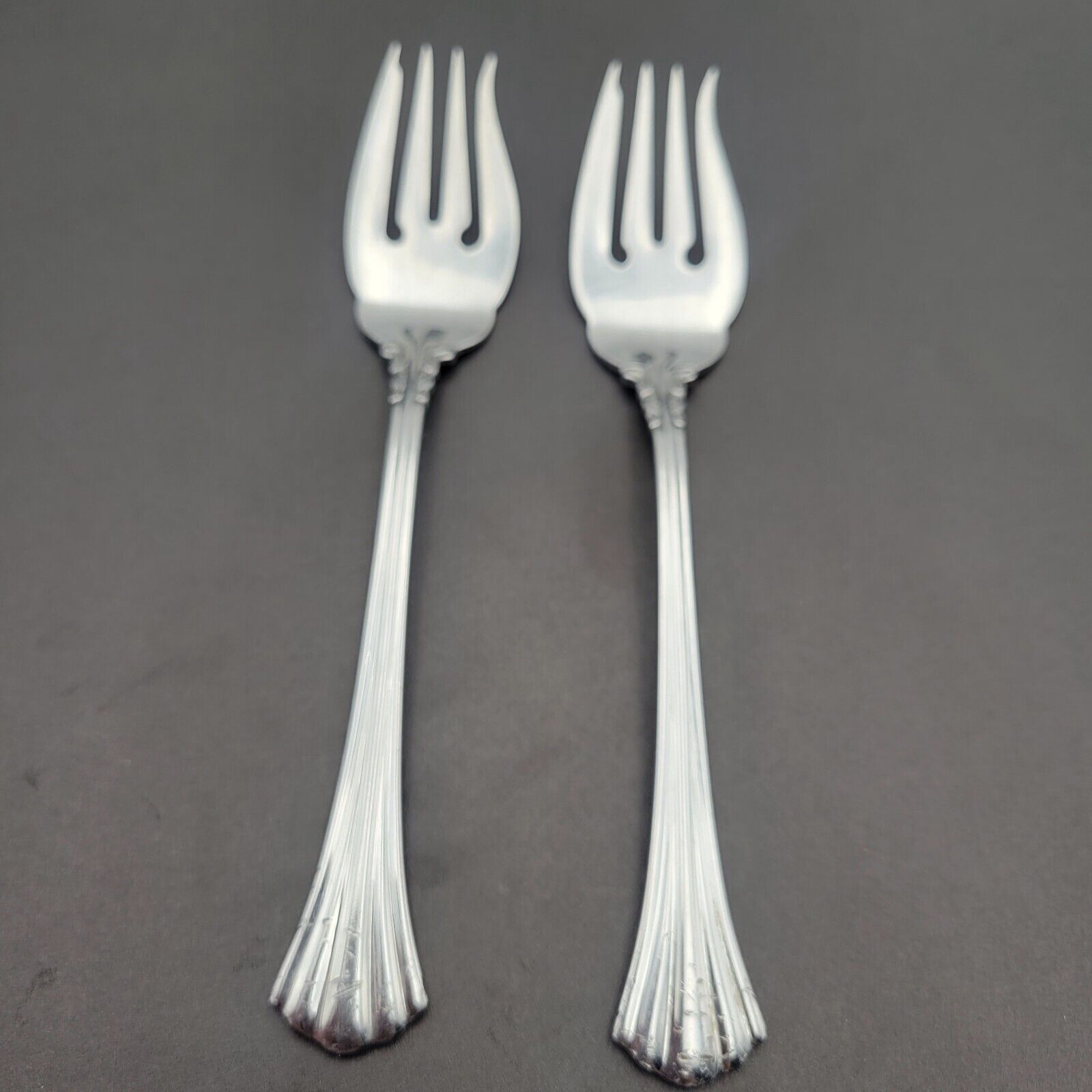 Reed Barton 1800 Stainless 18/8 Salad Forks 6 1/2” Korea Set of 2