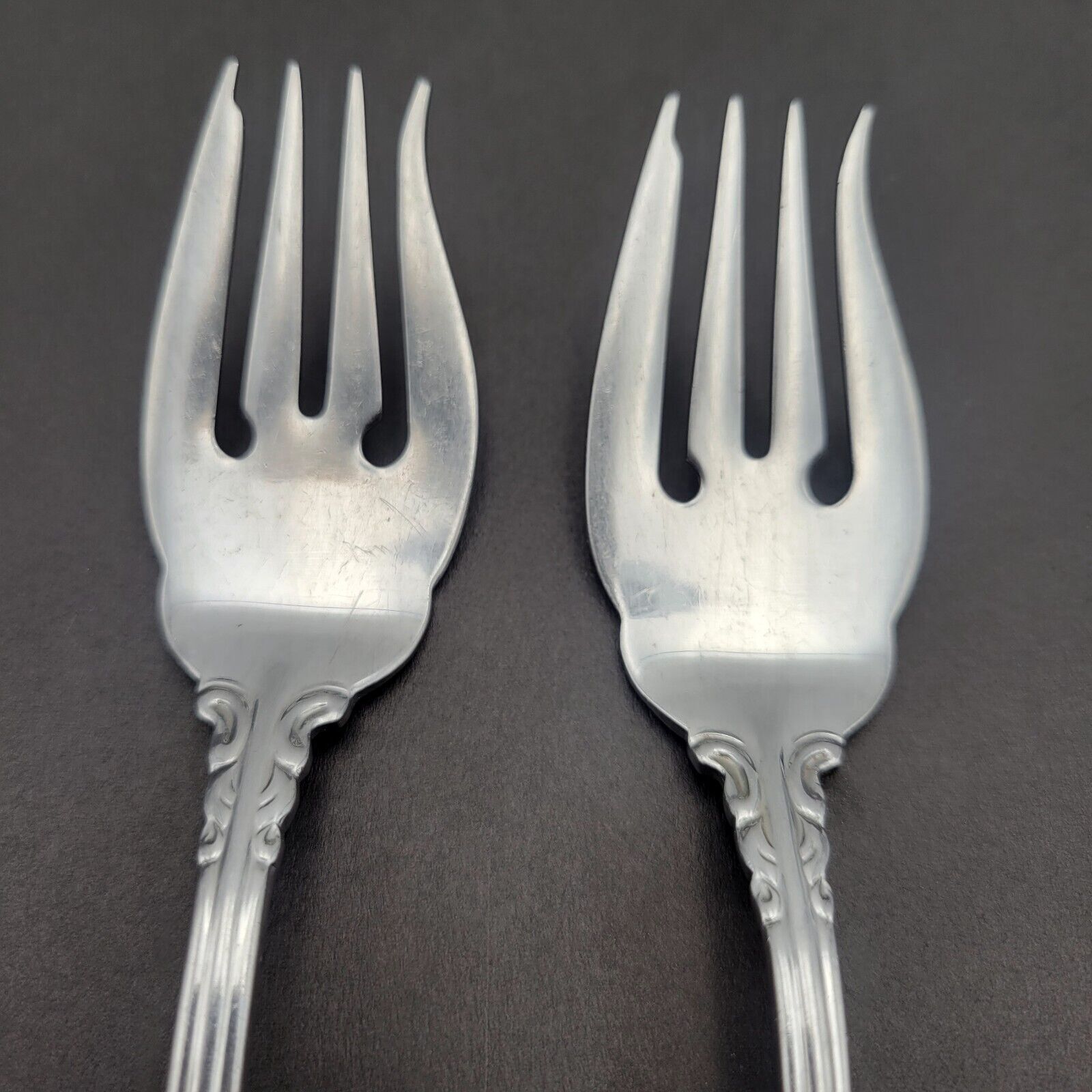 Reed Barton 1800 Stainless 18/8 Salad Forks 6 1/2” Korea Set of 2