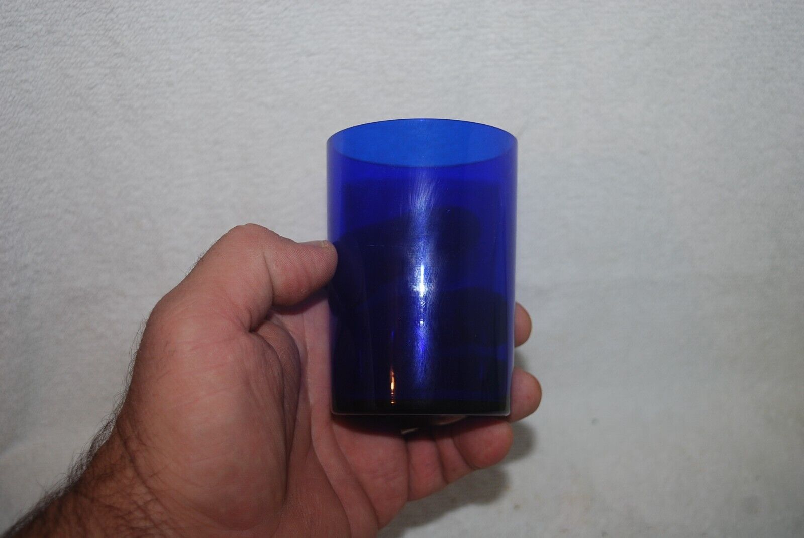 GREAT EARLY TO MID 1900'S COBALT BLUE ART GLASS TUMBLER