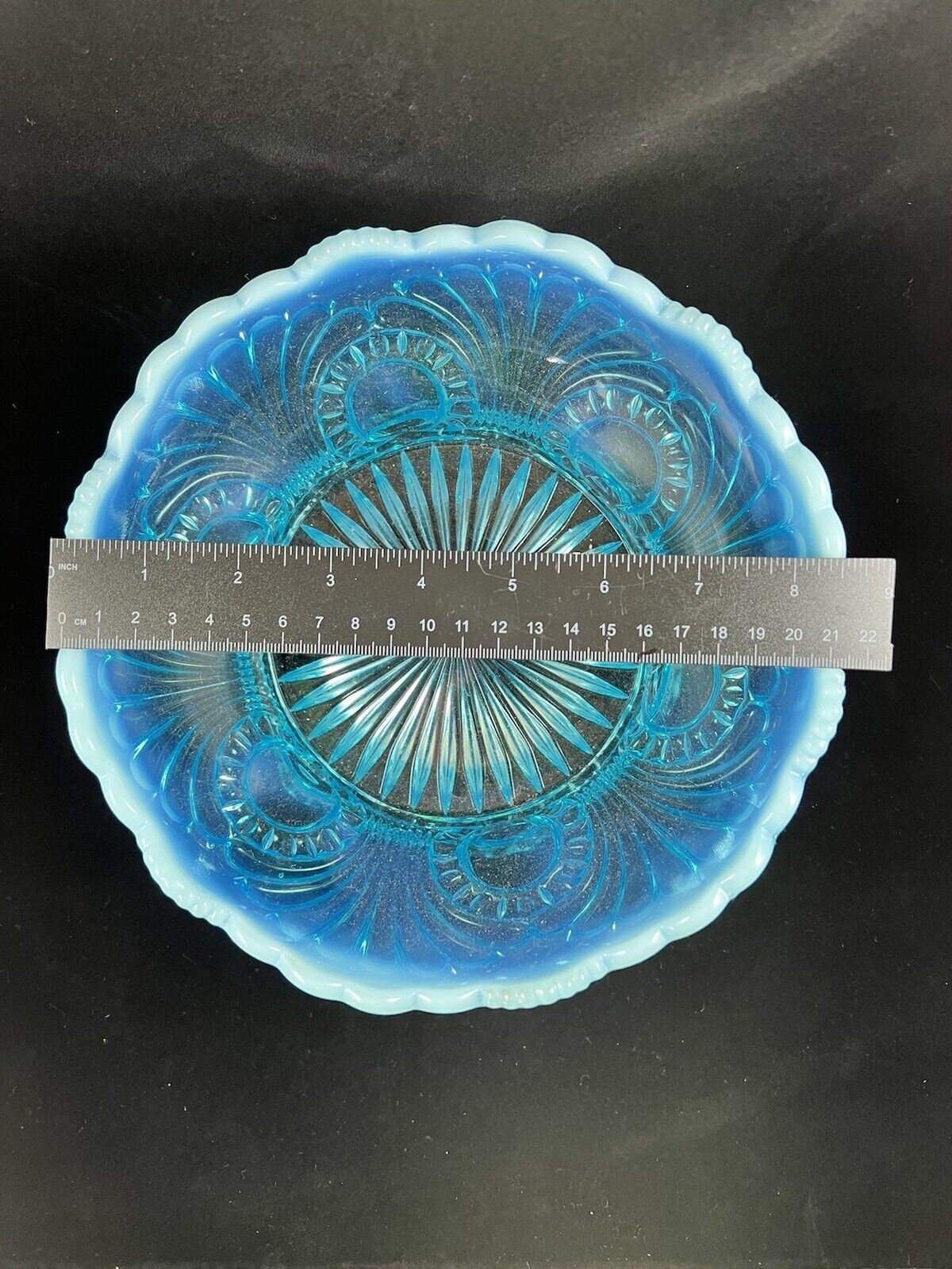 Elegant Vintage Blue Opalescent Jefferson Glass Berry Bowl. 1900’s Pressed Glass