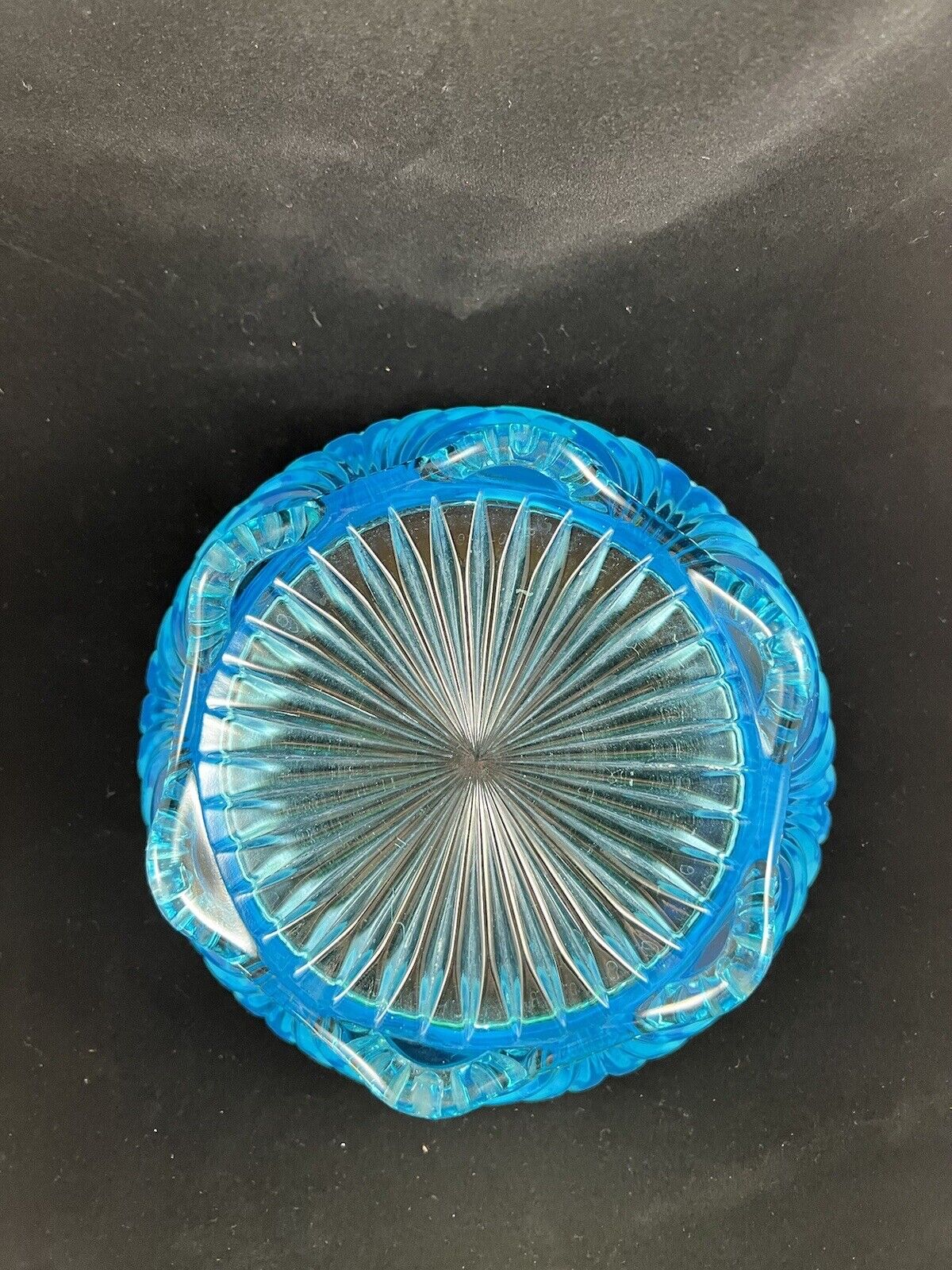 Elegant Vintage Blue Opalescent Jefferson Glass Berry Bowl. 1900’s Pressed Glass