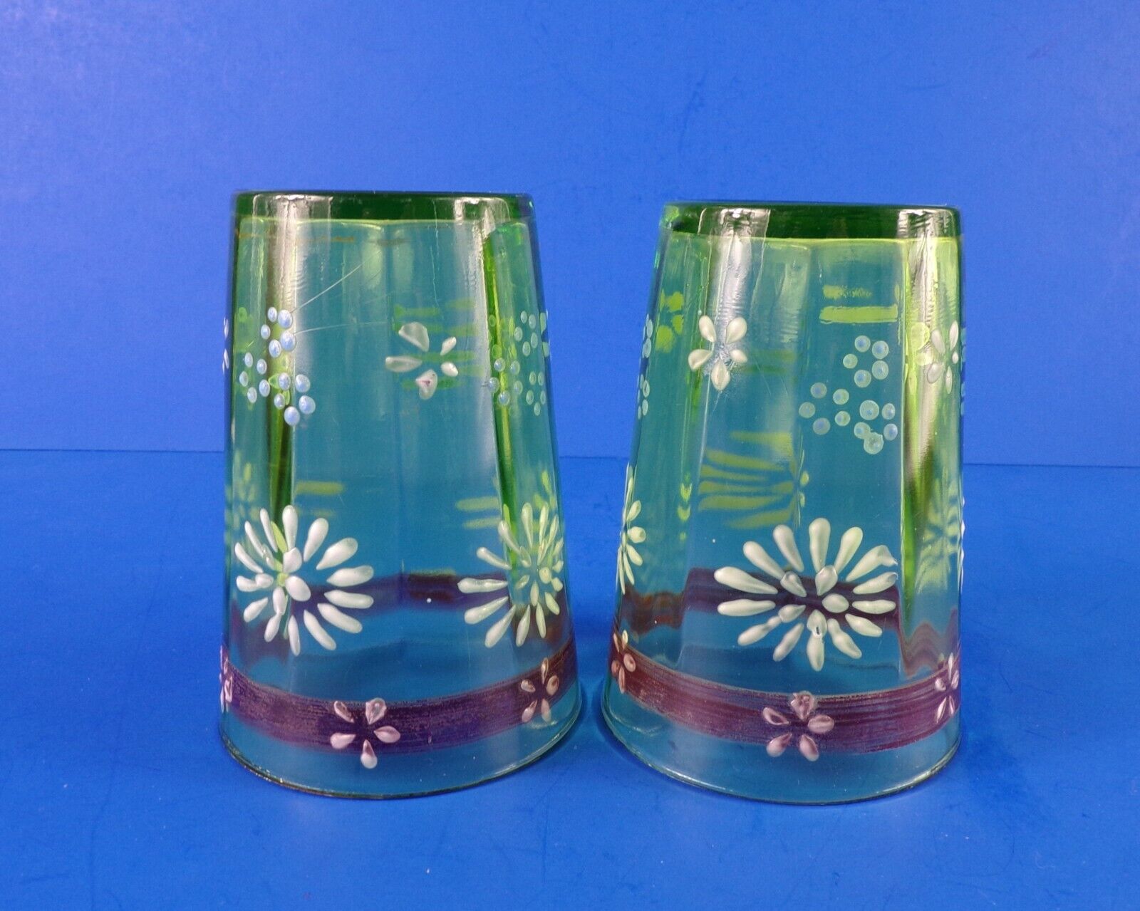 PAIR VTG 1900's Green Optic Ribbed Tumblers w/Enameled White & Blue Flowers 3" T