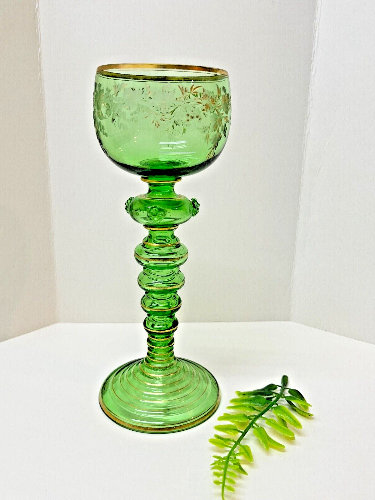 ONE Moser Green & Gilded Crystal Wine Glass 1900's Czech Republic Bohemia    ML