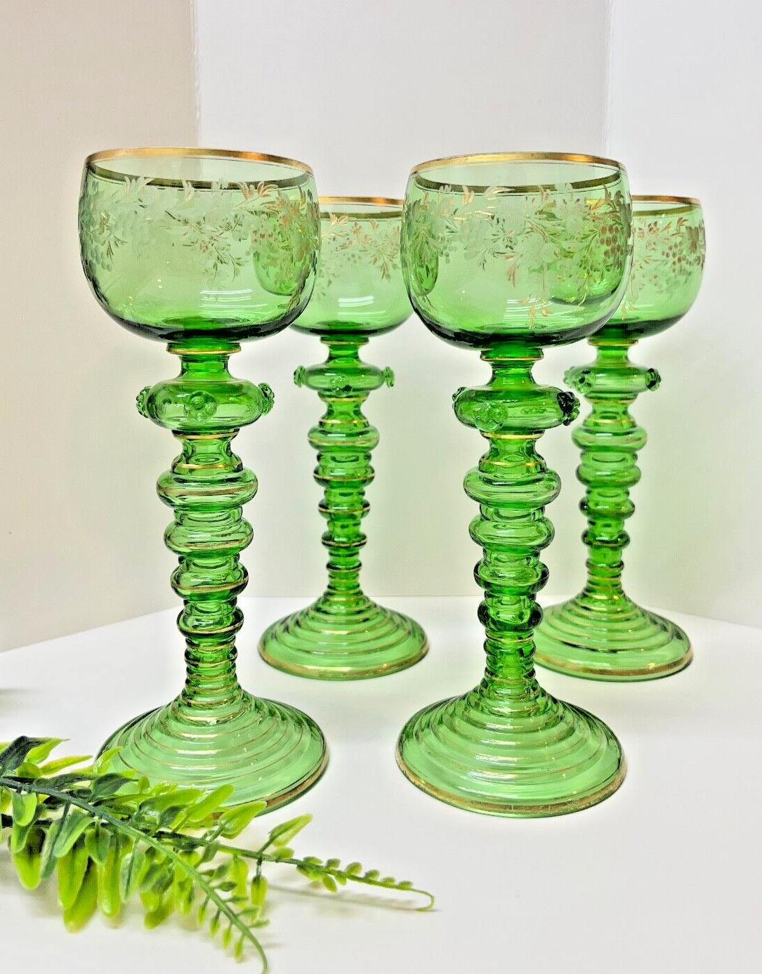 ONE Moser Green & Gilded Crystal Wine Glass 1900's Czech Republic Bohemia    ML