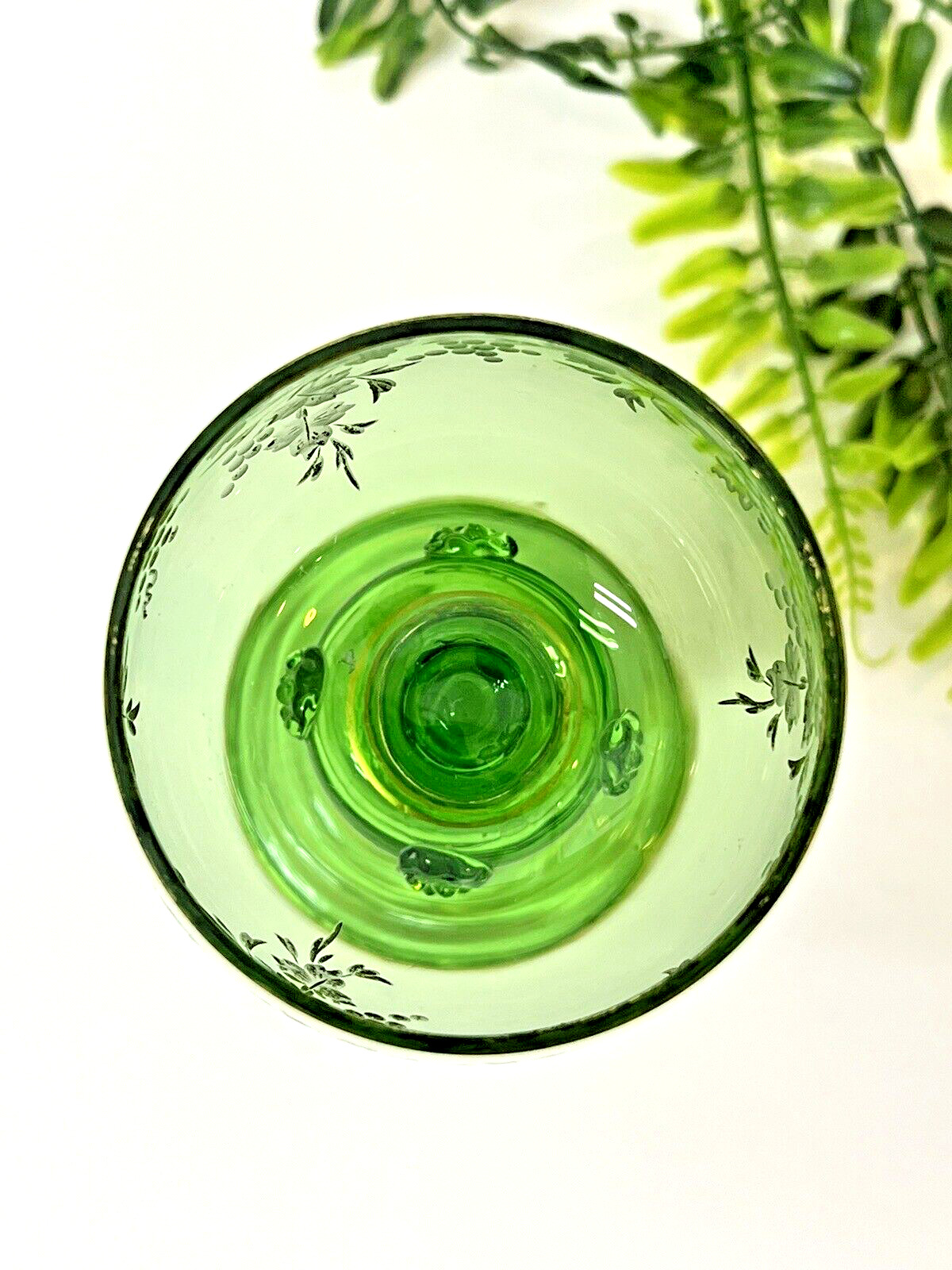ONE Moser Green & Gilded Crystal Wine Glass 1900's Czech Republic Bohemia    ML