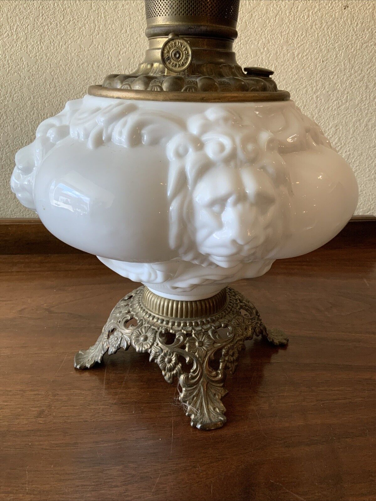Vintage Antique Fostoria Oil Lamp Consolidated Lions Head Puffy GWTW Parlor