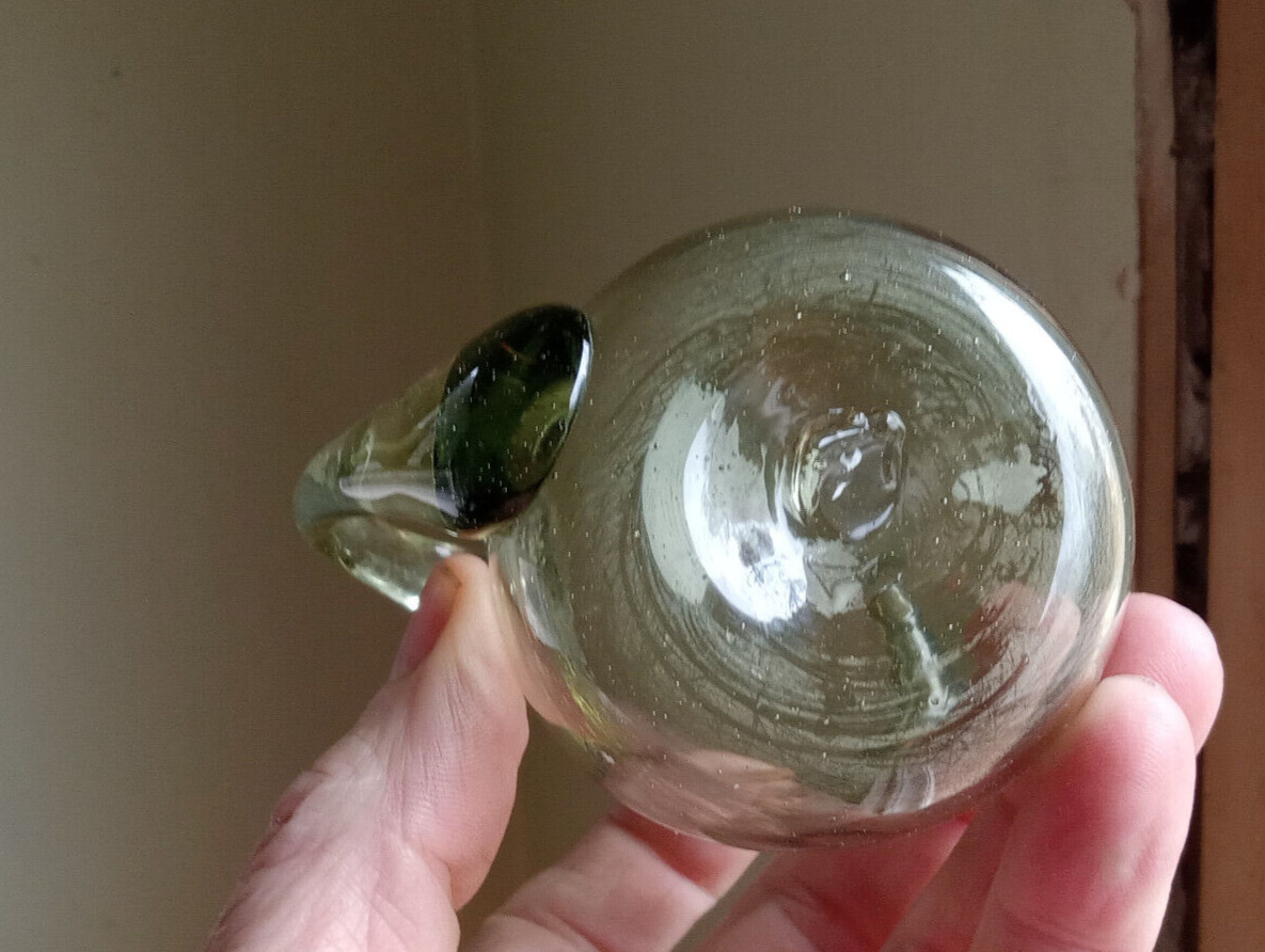 HAND BLOWN GREEN GLASS CREAMER W/APPLIED HANDLE JAMESTOWN 1700s REPRO COPY