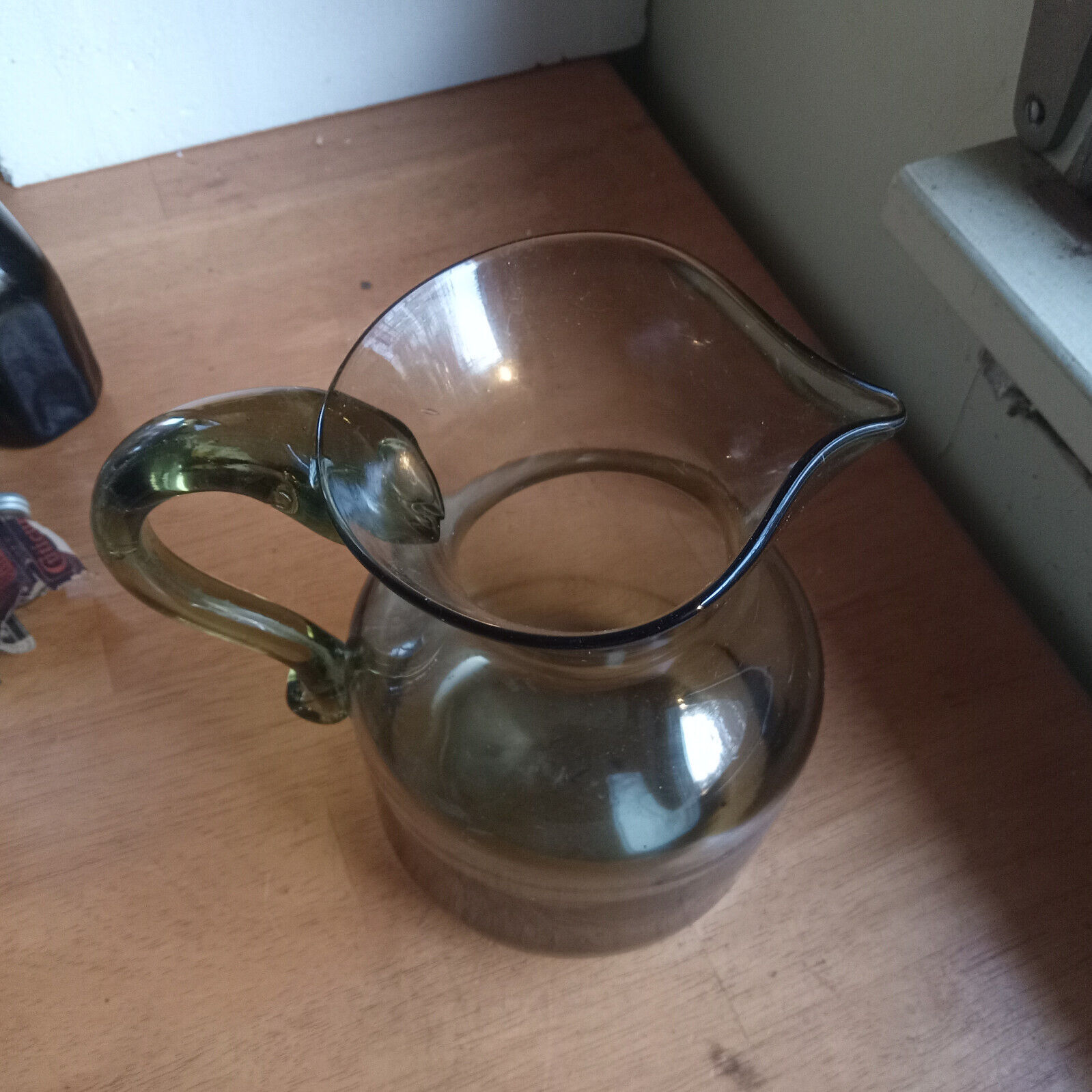 HAND BLOWN GREEN GLASS PITCHER W/APPLIED HANDLE JAMESTOWN 1700s REPRO COPY