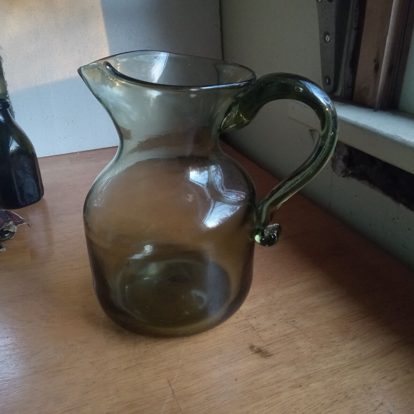 HAND BLOWN GREEN GLASS PITCHER W/APPLIED HANDLE JAMESTOWN 1700s REPRO COPY