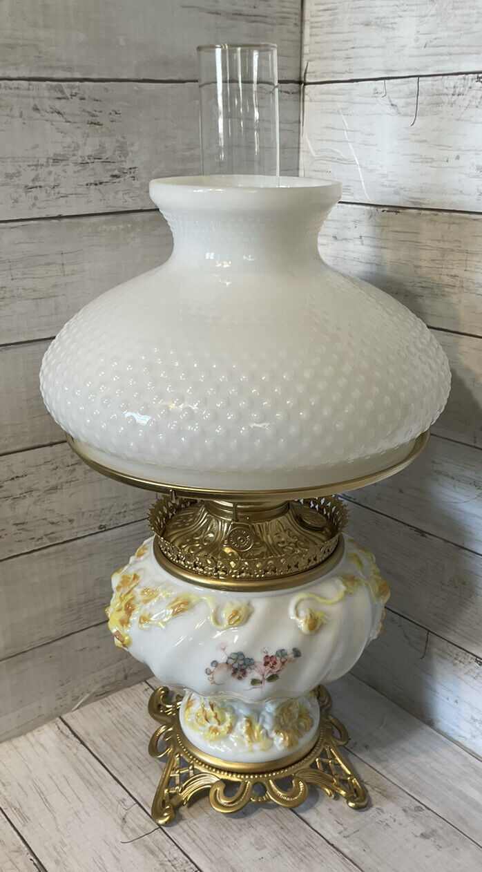 Antique VICTORIAN GWTW EAPG FOSTORIA Kerosene Oil Parlor Lamp w/Hobnail Shade