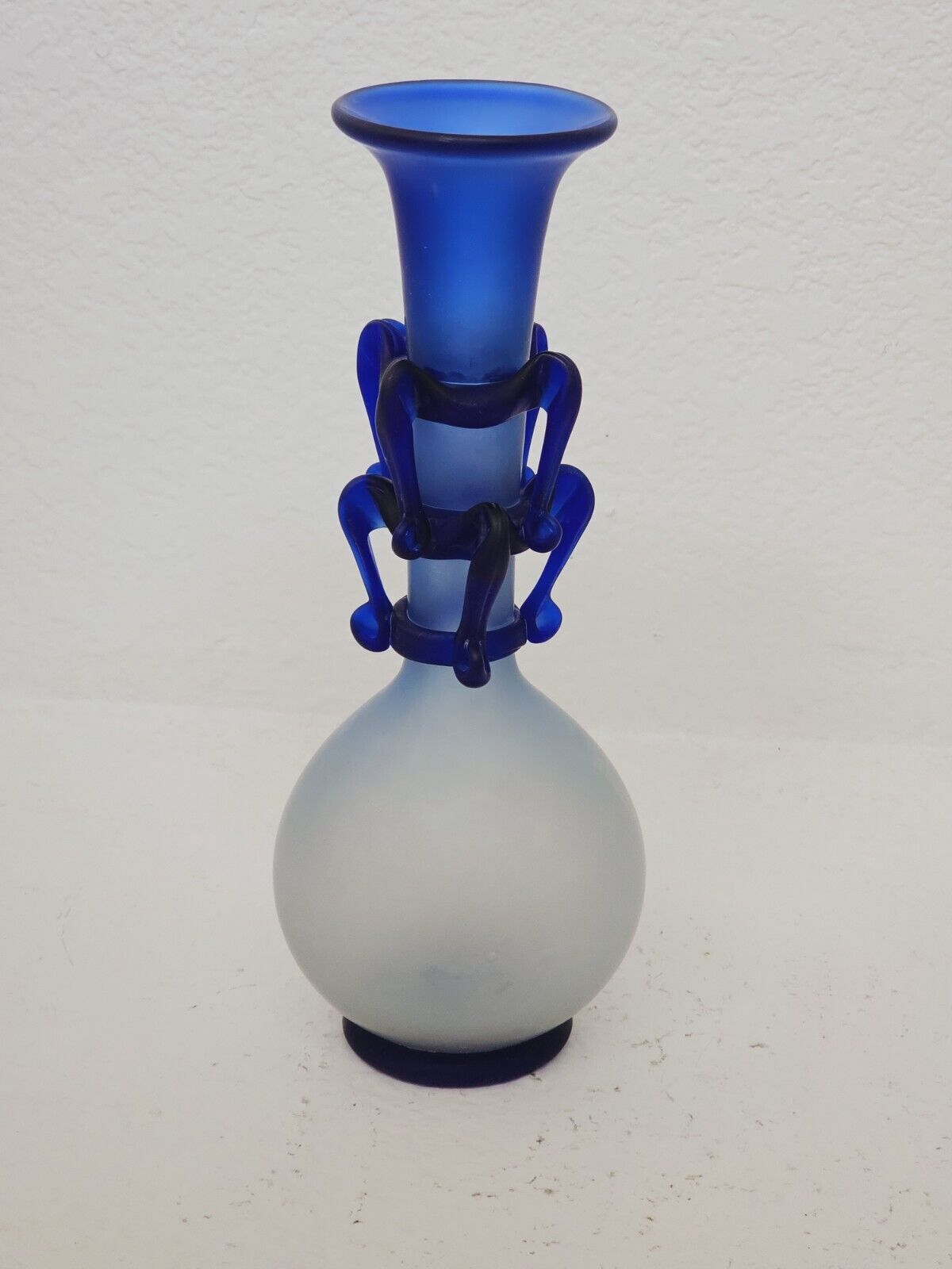 AN 18TH CENTURY MUGHAL INDIAN BLUE GLASS VASE -  CIRCA 1700'S 10"× 5" VERY RARE!