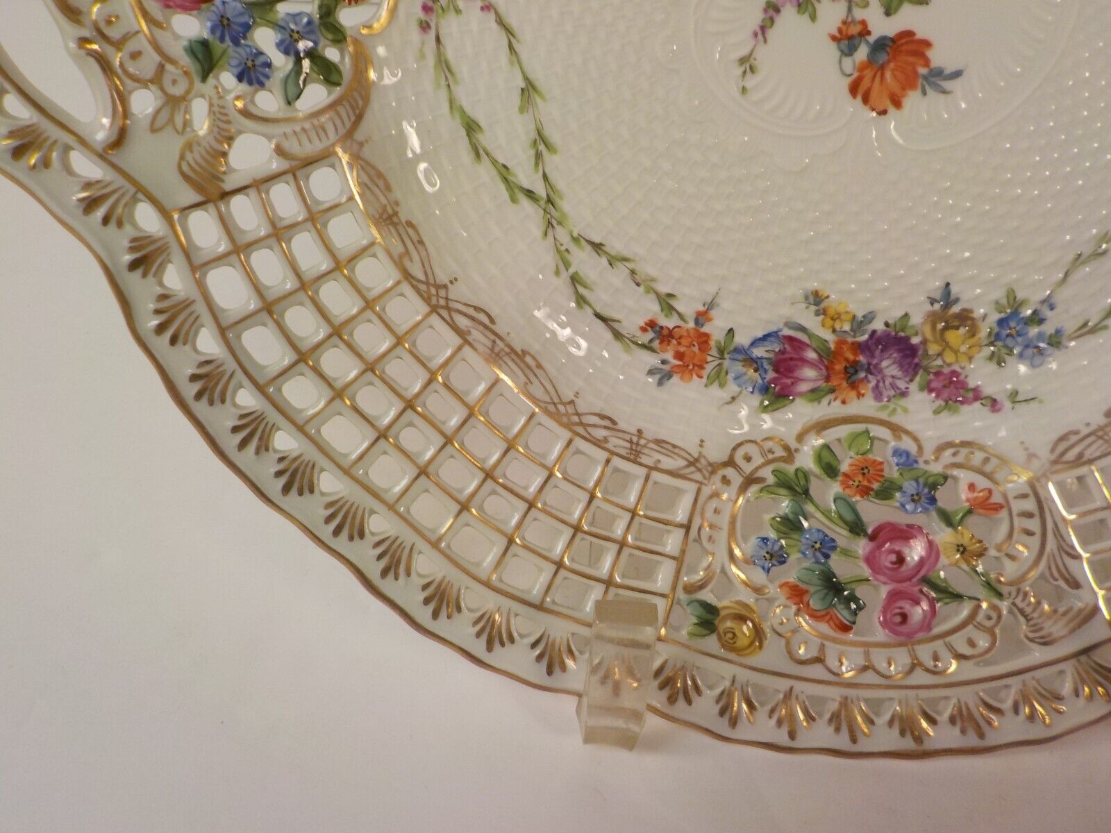 Carl Thieme Dresden Saxony Reticulated 11.5" Cabinet Plate, c. early 1900's