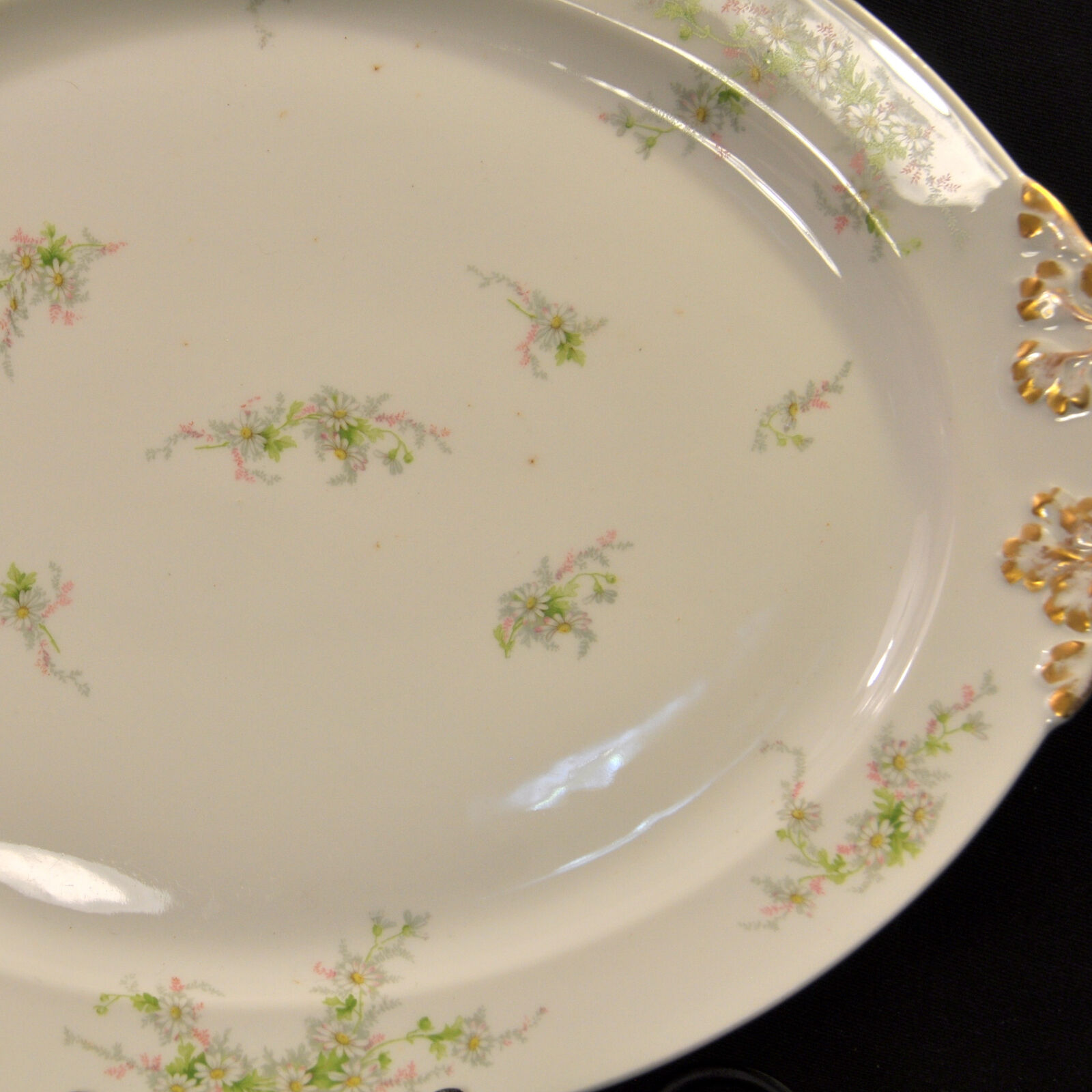 Limoges Guerin Platter 18 1/2" X 13 3/8" Embossing 1900-1932 Daisy Sprays w/Gold