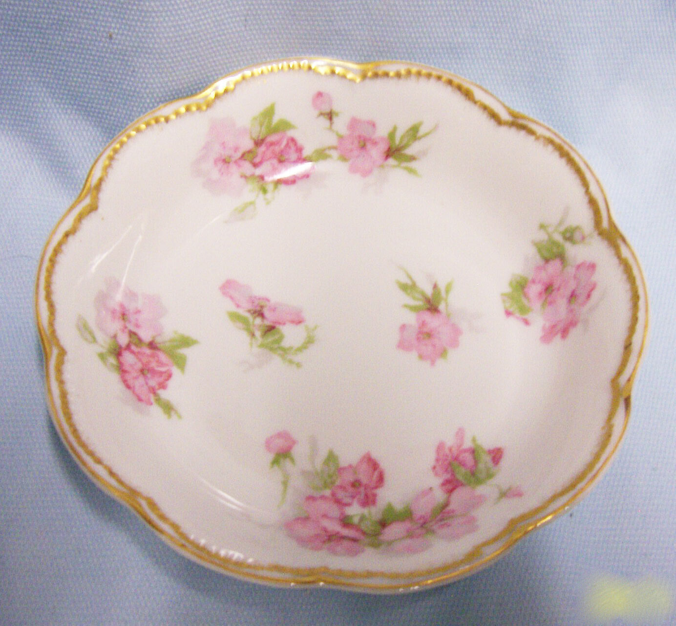 BOWL FRUIT/DESSERT/SAUCE Haviland France Limoges 5.5" D Floral Gold Trim (A2)