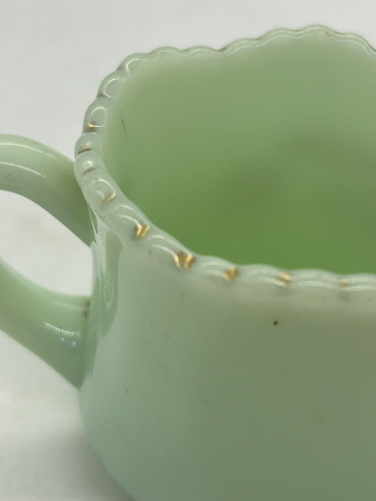 2.75” Tall CUSTARD GLASS SOUVENIR ElGIN ILLINOIS CUP 1900’s URANIUM GLASS