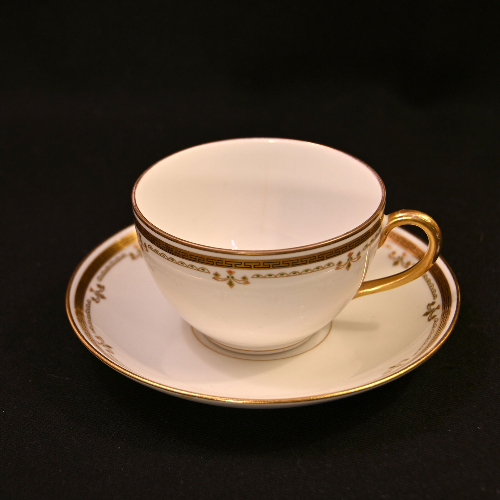 Limoges Bernardaud B&Co 2 Cups & Saucers 1900-1914 Greek Key Dainty Scrolls Gold