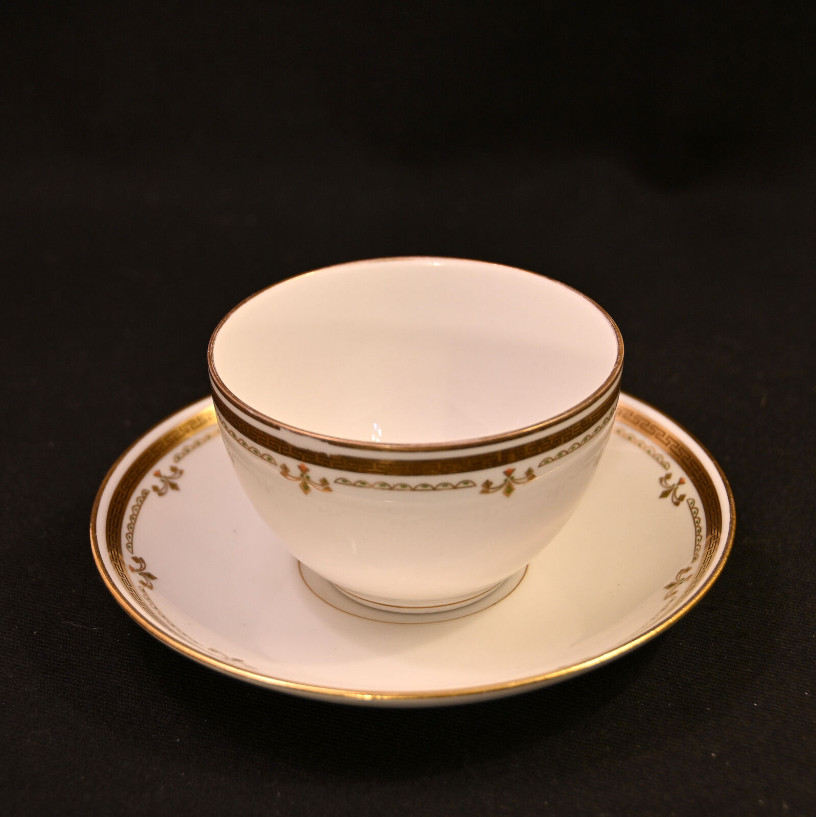 Limoges Bernardaud B&Co 2 Cups & Saucers 1900-1914 Greek Key Dainty Scrolls Gold