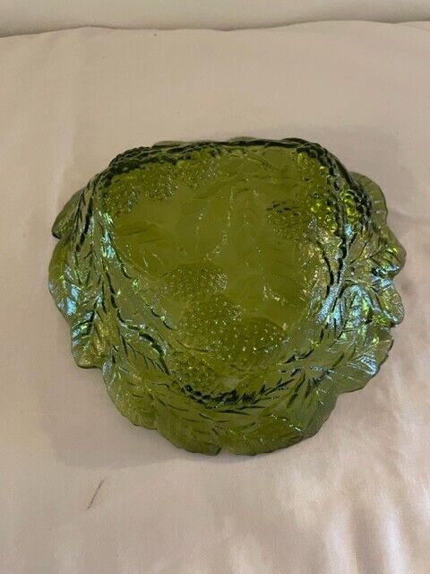 Vintage Indiana Glass  Green Carnival Glass Serving Dish - Anchor Hocking