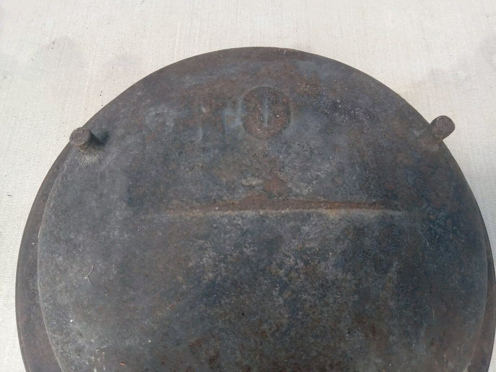 🔥ANTIQUE 1800's CAST IRON #10 SKILLET 3 LEGS SHIPS FREE 😃