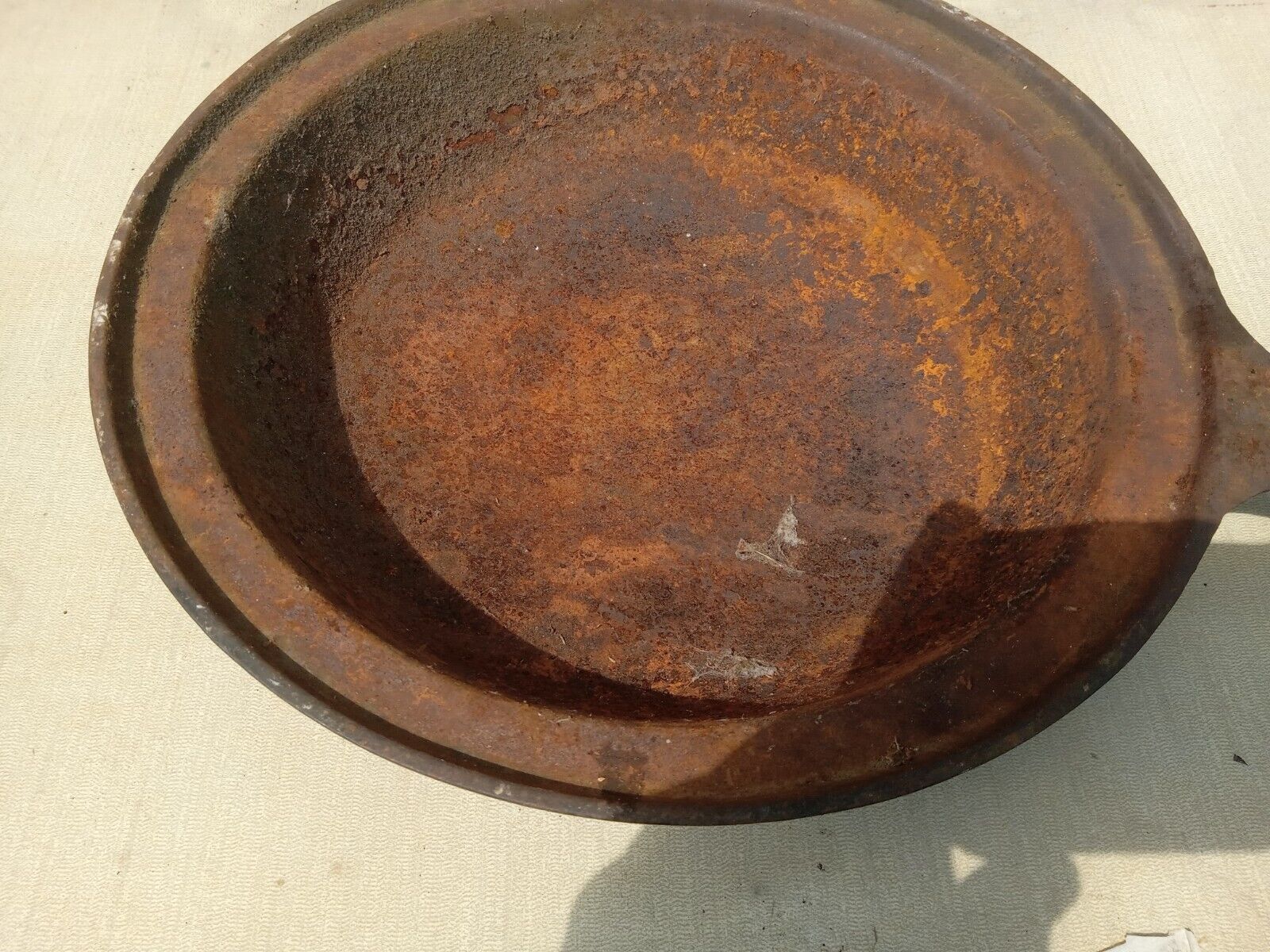 🔥ANTIQUE 1800's CAST IRON #10 SKILLET 3 LEGS SHIPS FREE 😃