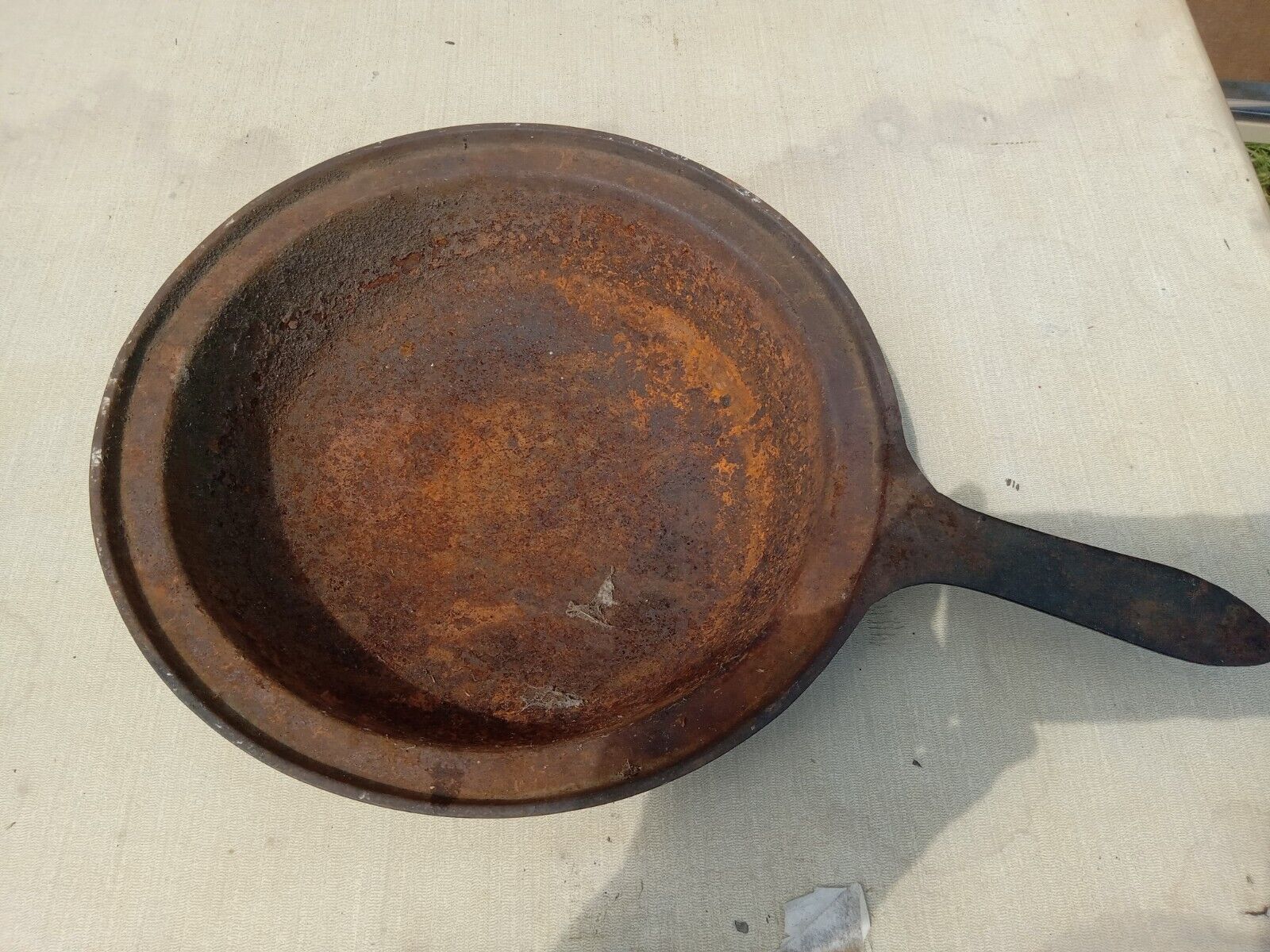 🔥ANTIQUE 1800's CAST IRON #10 SKILLET 3 LEGS SHIPS FREE 😃