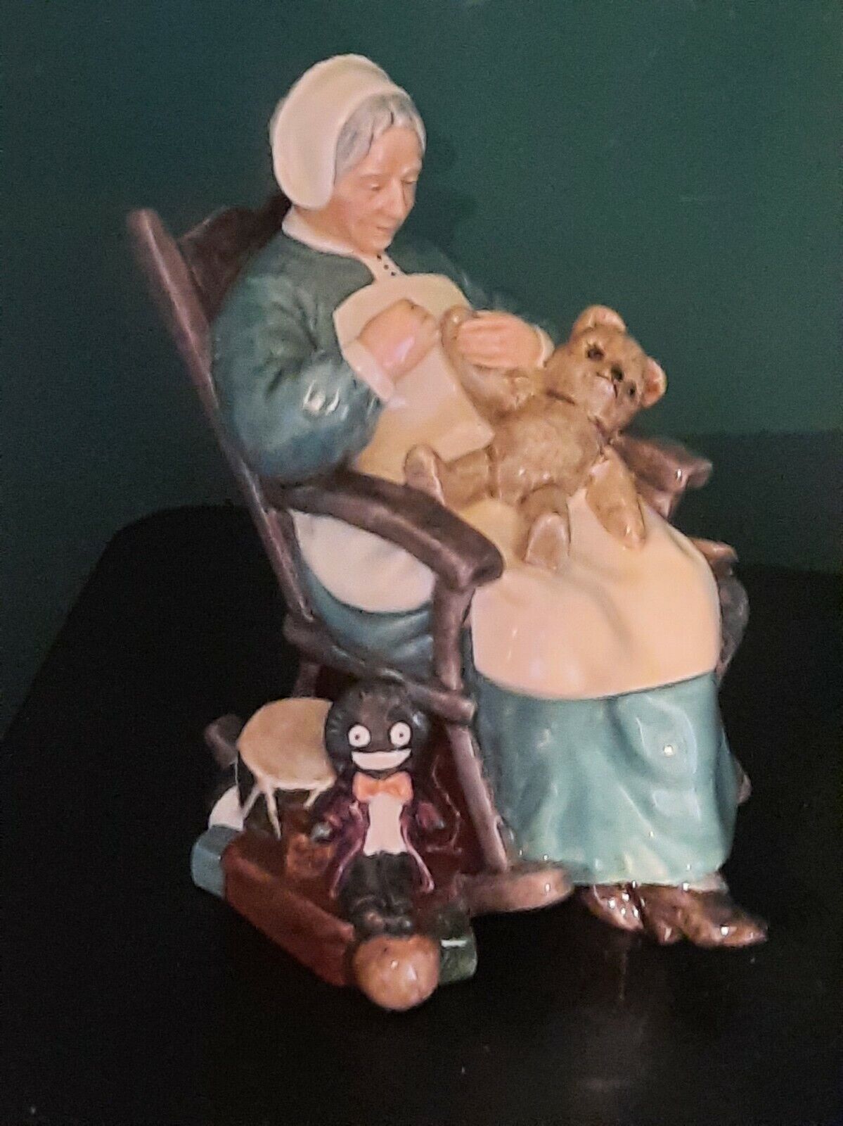 Royal Dalton Bone China Figurine Made In England NH-2221 NANNY 1957