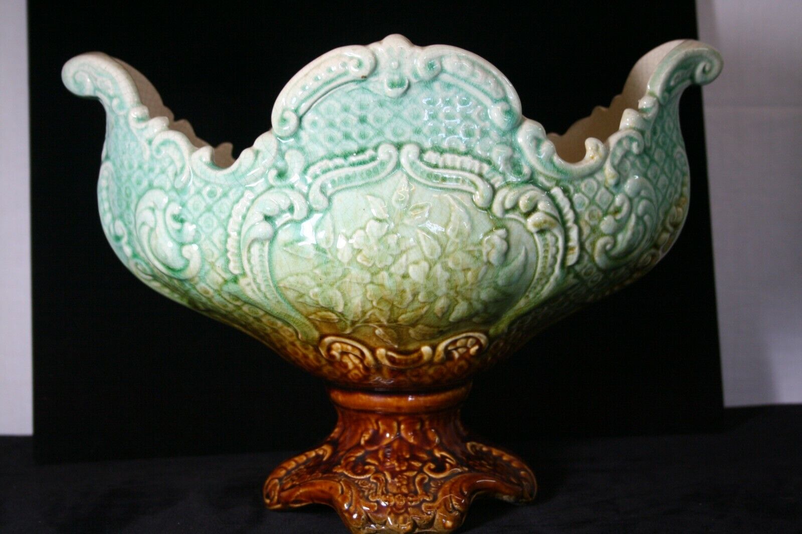 ANTIQUE Victorian 1800's MAJOLICA Center Table Compote on Pedestal