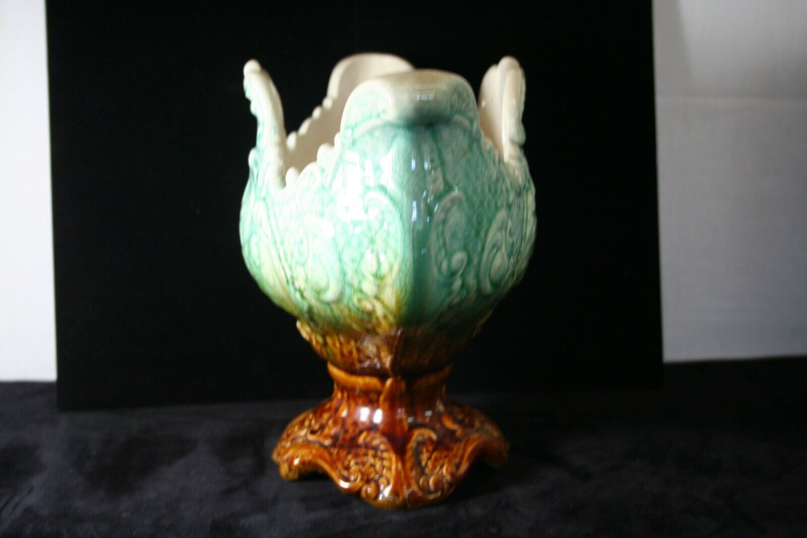 ANTIQUE Victorian 1800's  MAJOLICA Center Table Compote on Pedestal 