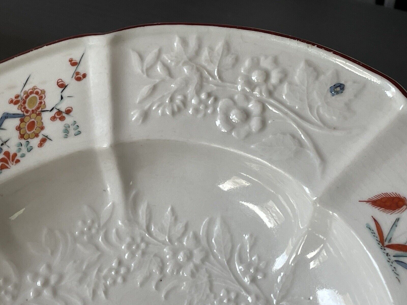 Antique 18th C. Chelsea Porcelain Red Anchor Kakiemon Plate Damask'd 1752-1756