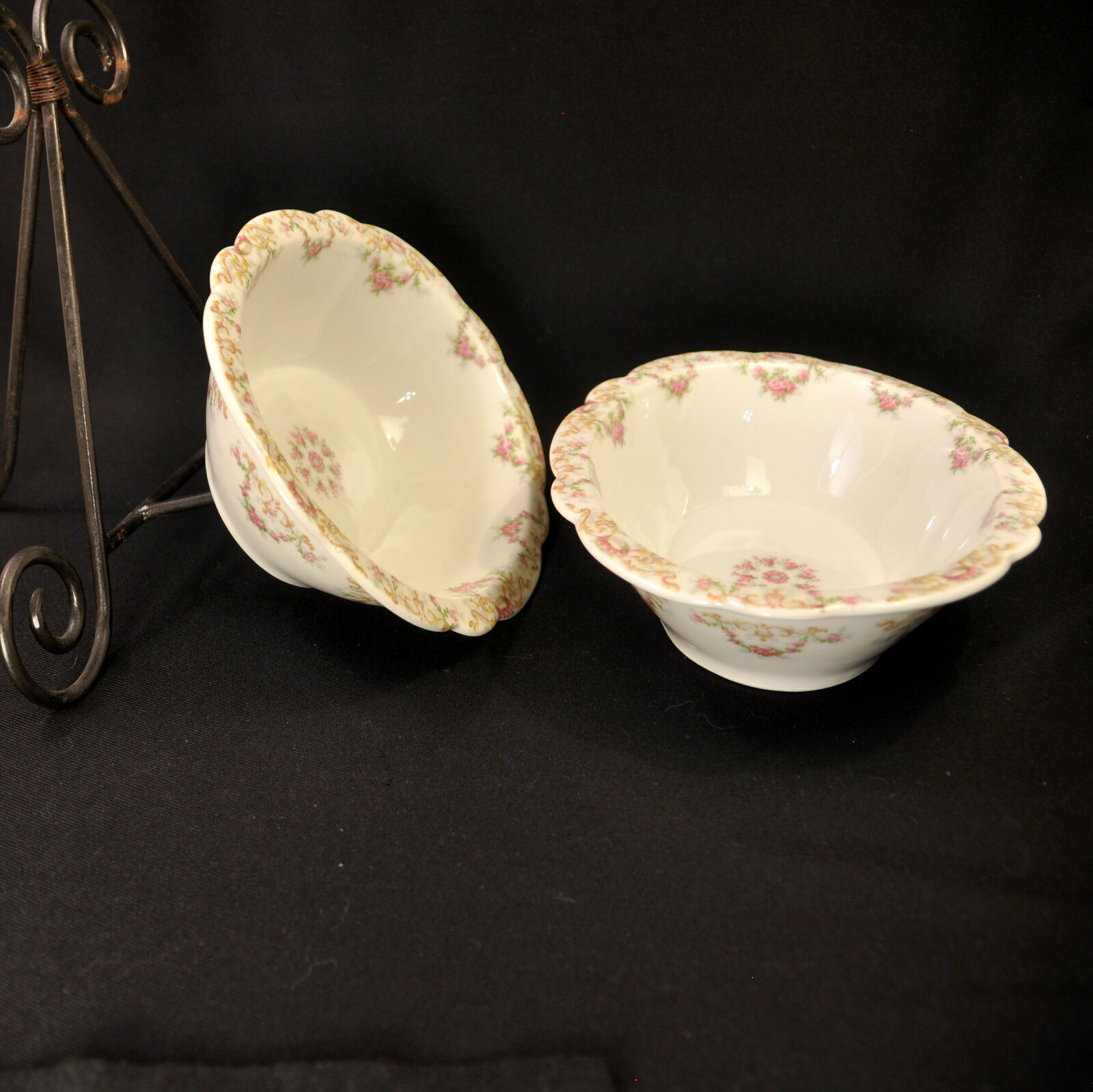 Limoges T&V 2 Oval 9" X 7" Vegetable Serving Bowls Pink Roses & Leaves 1900-1907