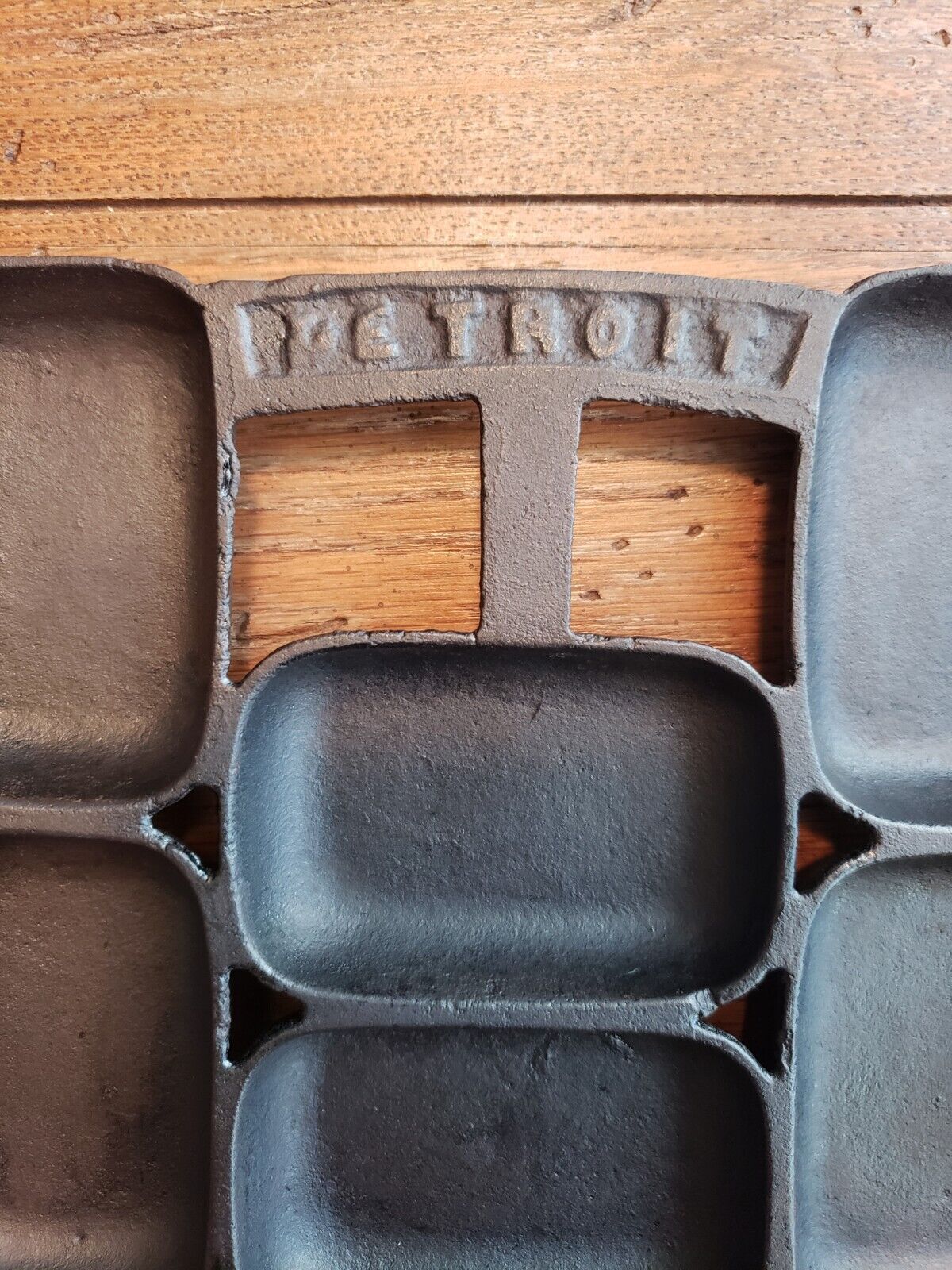 Antique  Detroit Cast Iron Gem/Muffin 12 Slot Pan Number 9 1800s Restored!