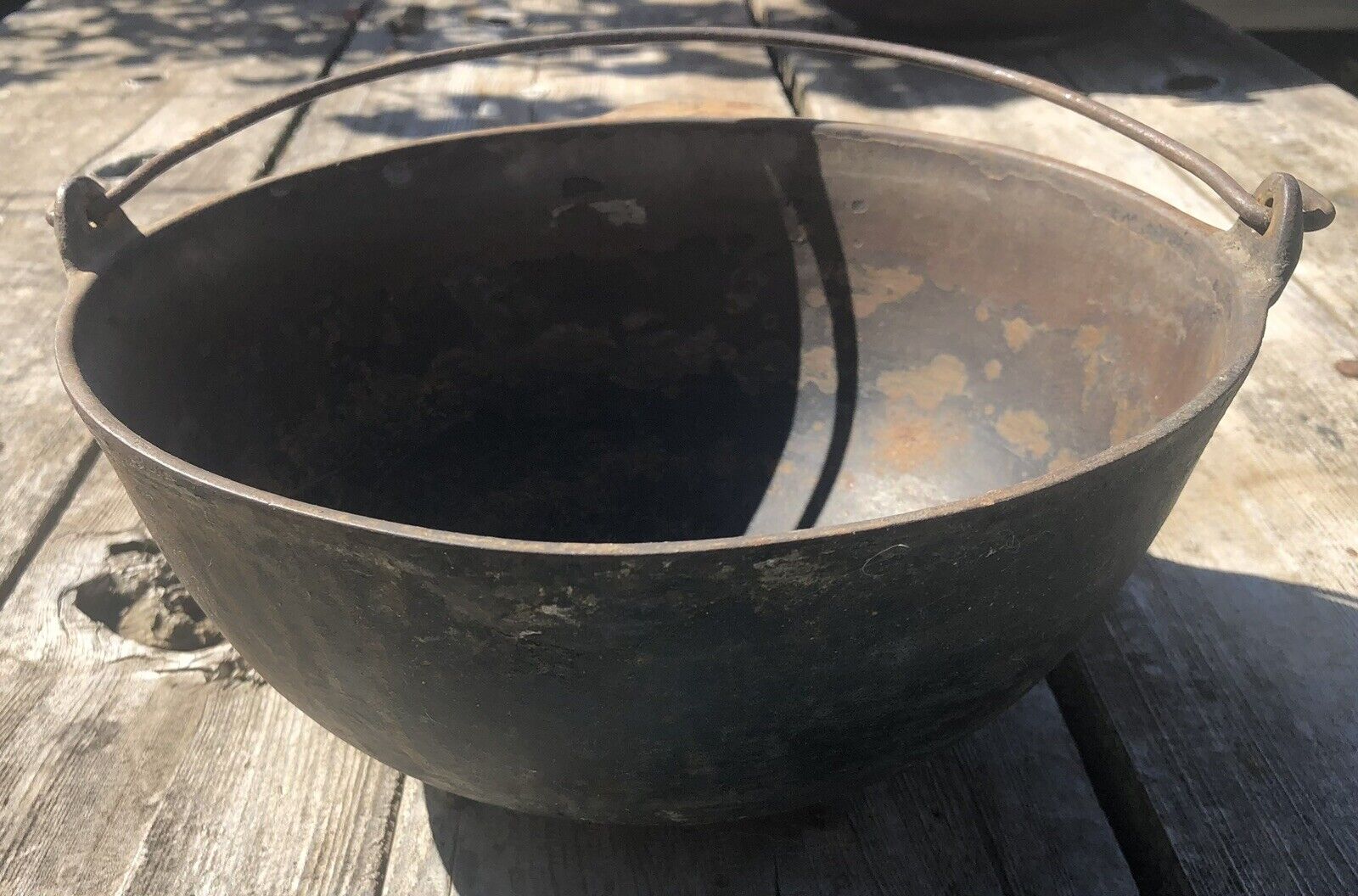 ANTIQUE 1800'S #3 CAST IRON BEAN POT W/ GATE MARK 4 LEGGED Bailed Handle Scotch