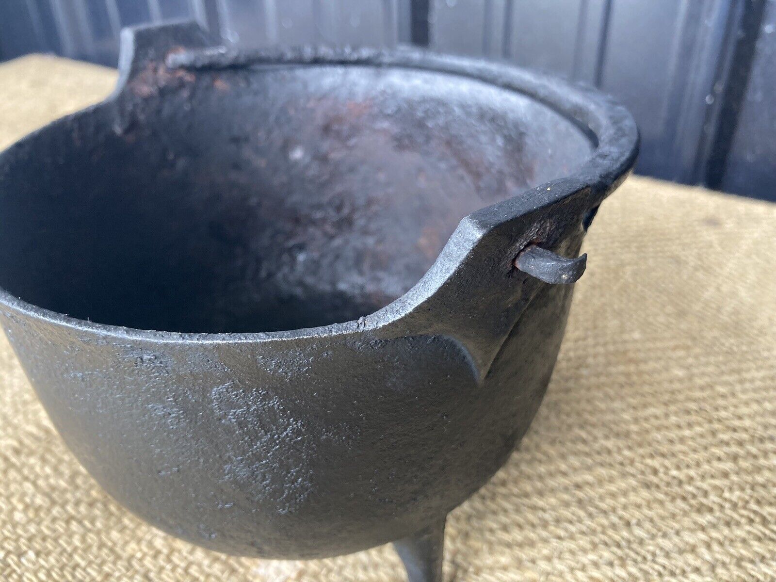 Vintage Late 1800's Cast Iron 3 Leg Kettle Bean Pot w/Gate Mark Antique 6” Dia