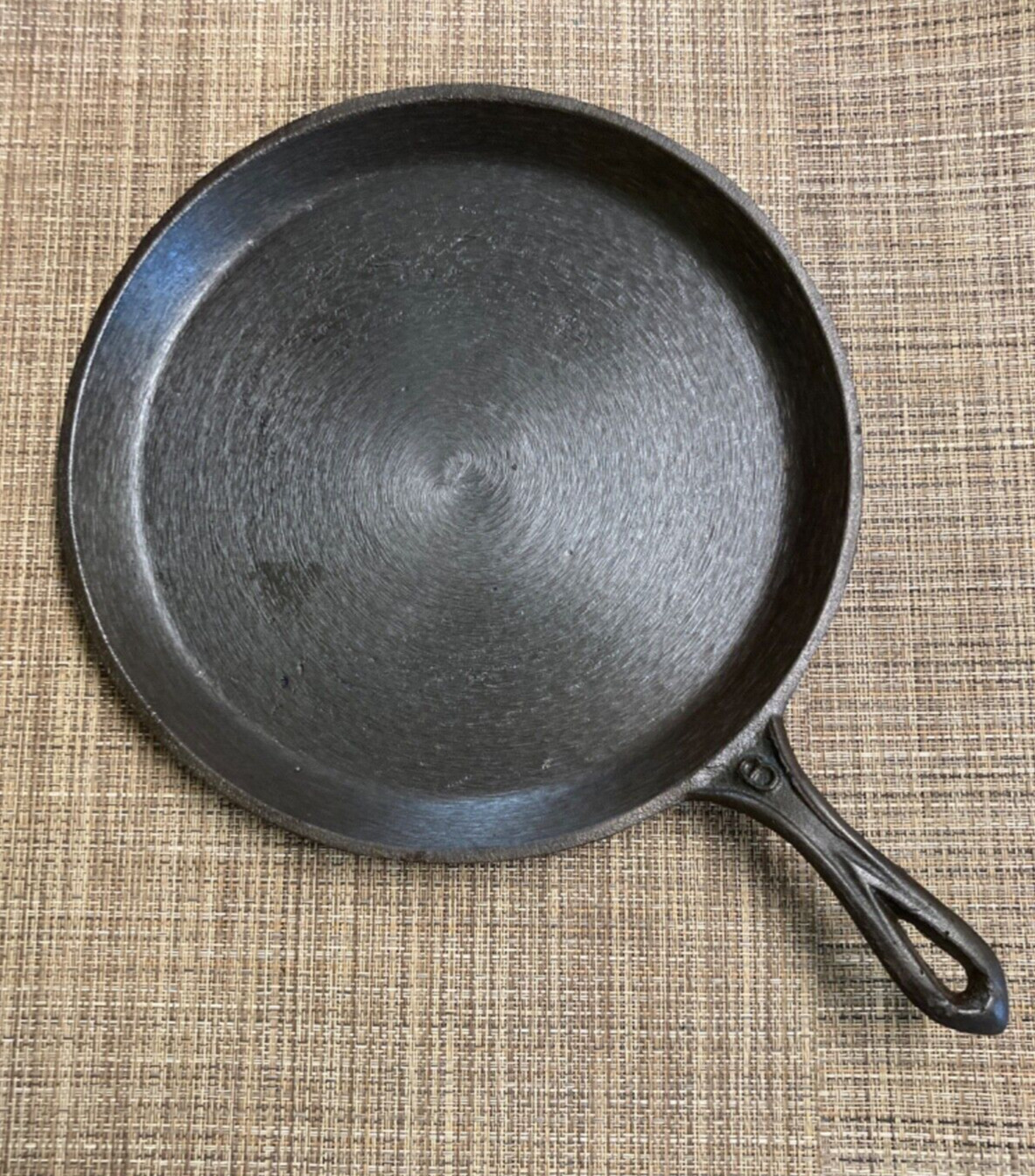 1800's Cast Iron No.9 Skillet Griddle with Gate Mark & Fancy Handle