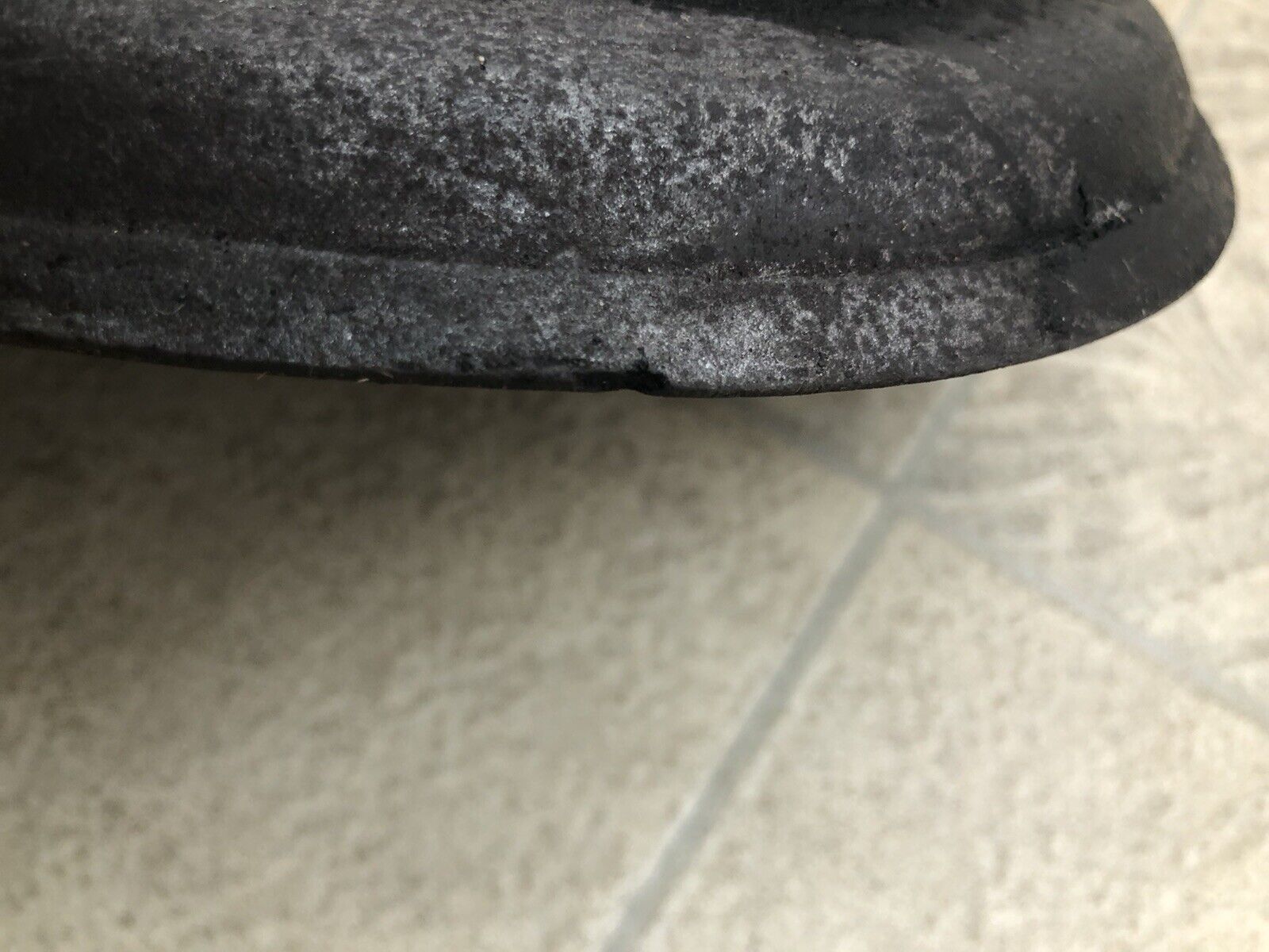 1800'S VINTAGE CAST IRON #8 HAND GRIDDLE FRY PAN, "D" MARK, HEAT RING