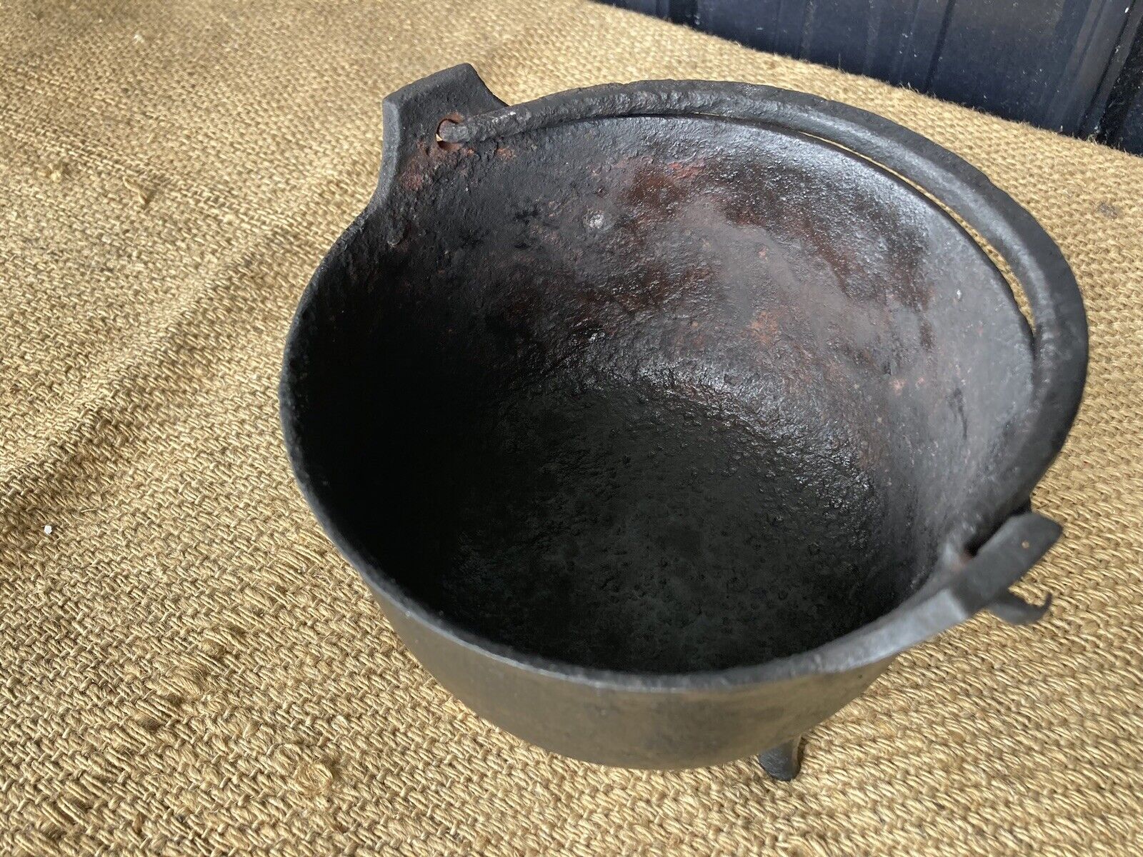 Vintage Late 1800's Cast Iron 3 Leg Kettle Bean Pot w/Gate Mark Antique 6” Dia