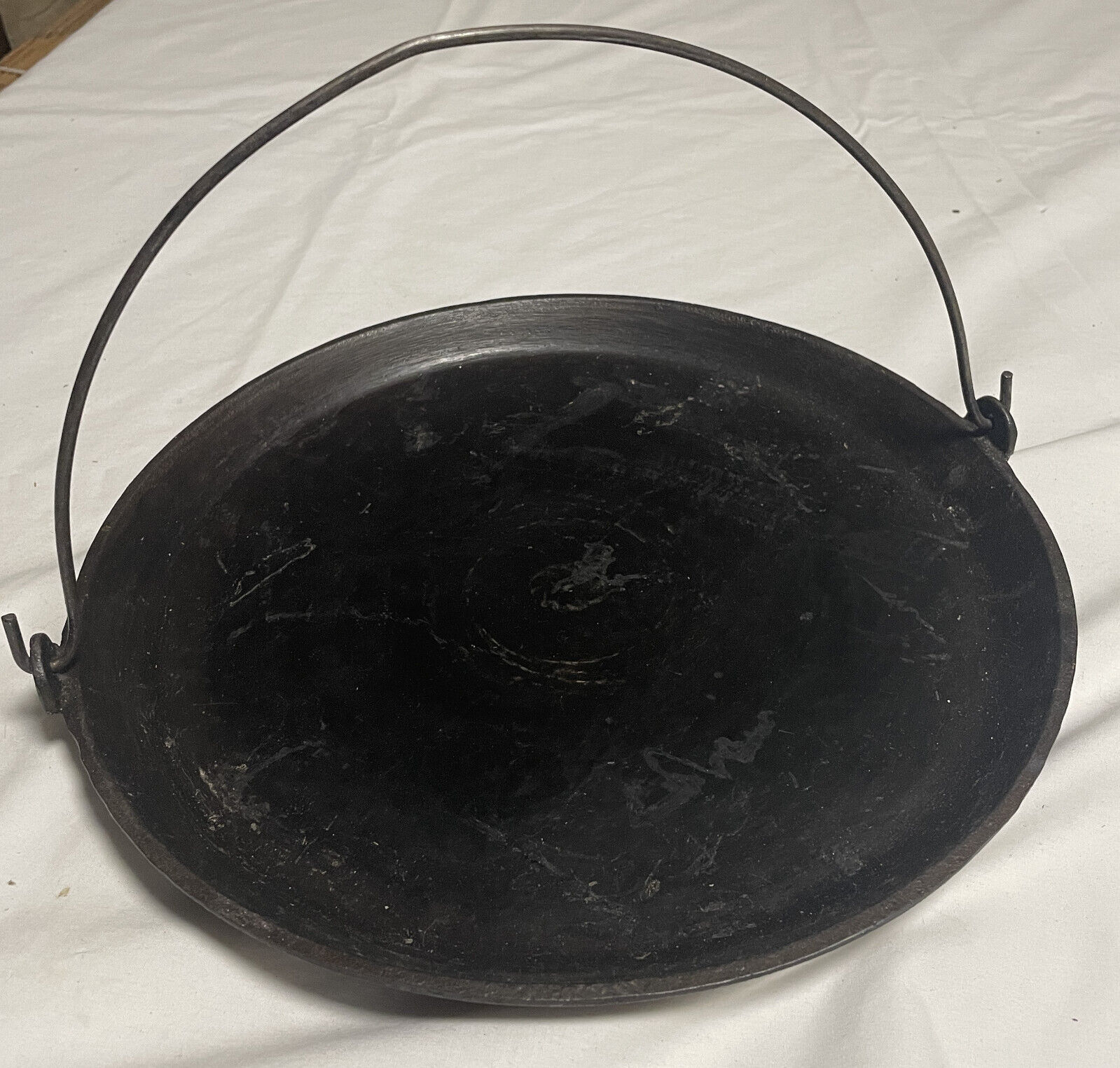Antique 1800's CAST IRON GRIDDLE SKILLET HEAT RING 12" w/Bale Handle - B 12