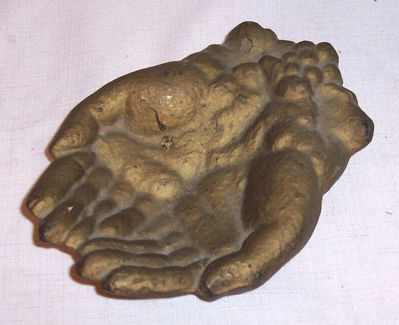 Vintage / Antique 1800'S HEAVY Cast Iron CUPPED HANDS 6 " X 4 1/2 " Soap Dish